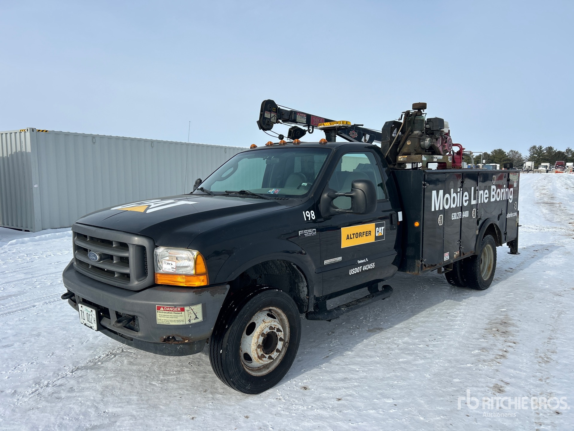 General Appearance with Bild, Ecke vorne links