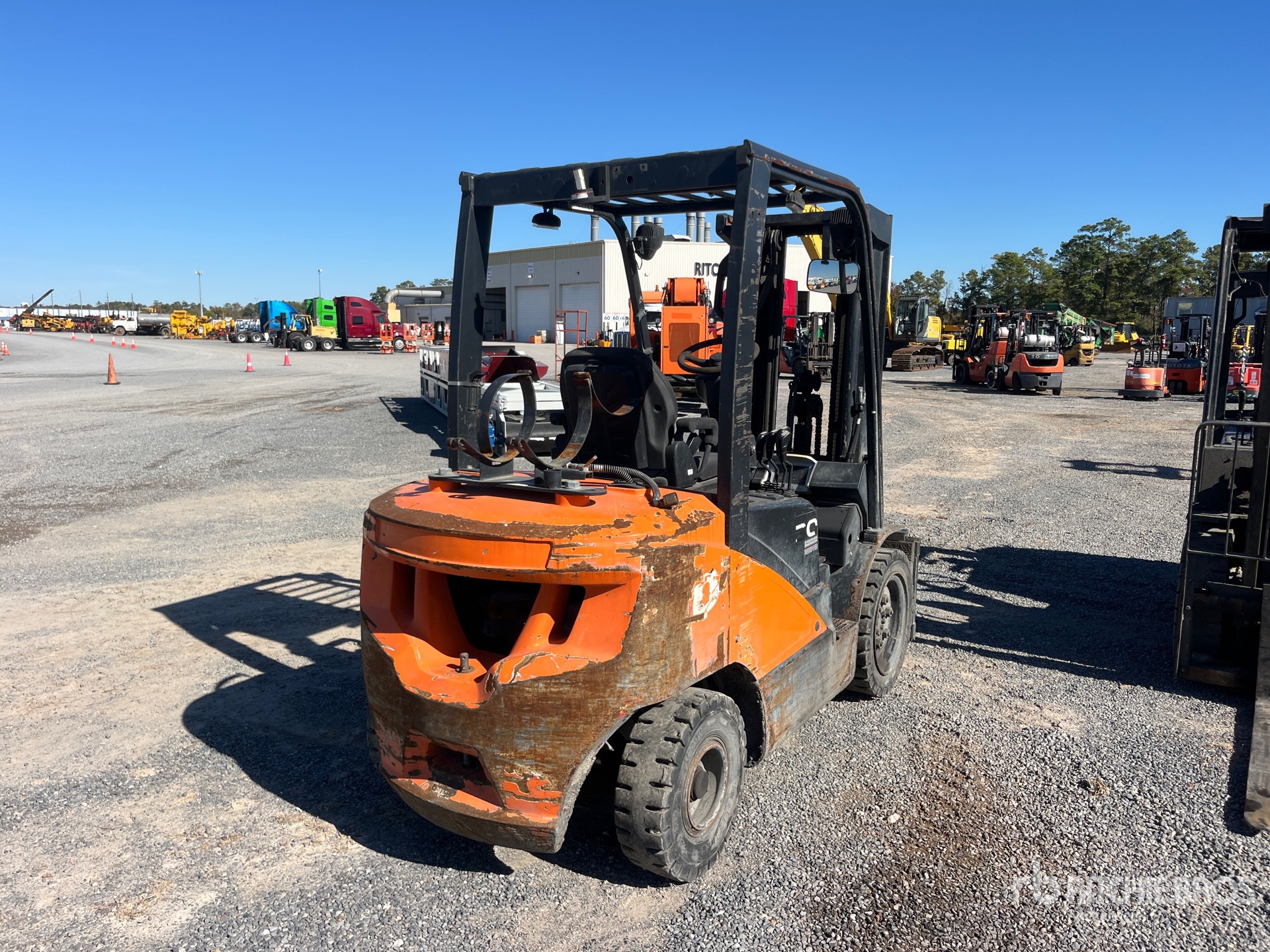 Aspect général with Image, coin arrière droit