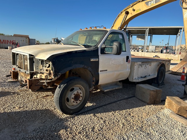 2004 (unverified) Ford F-450 Flatbed Truck (Inoperable)