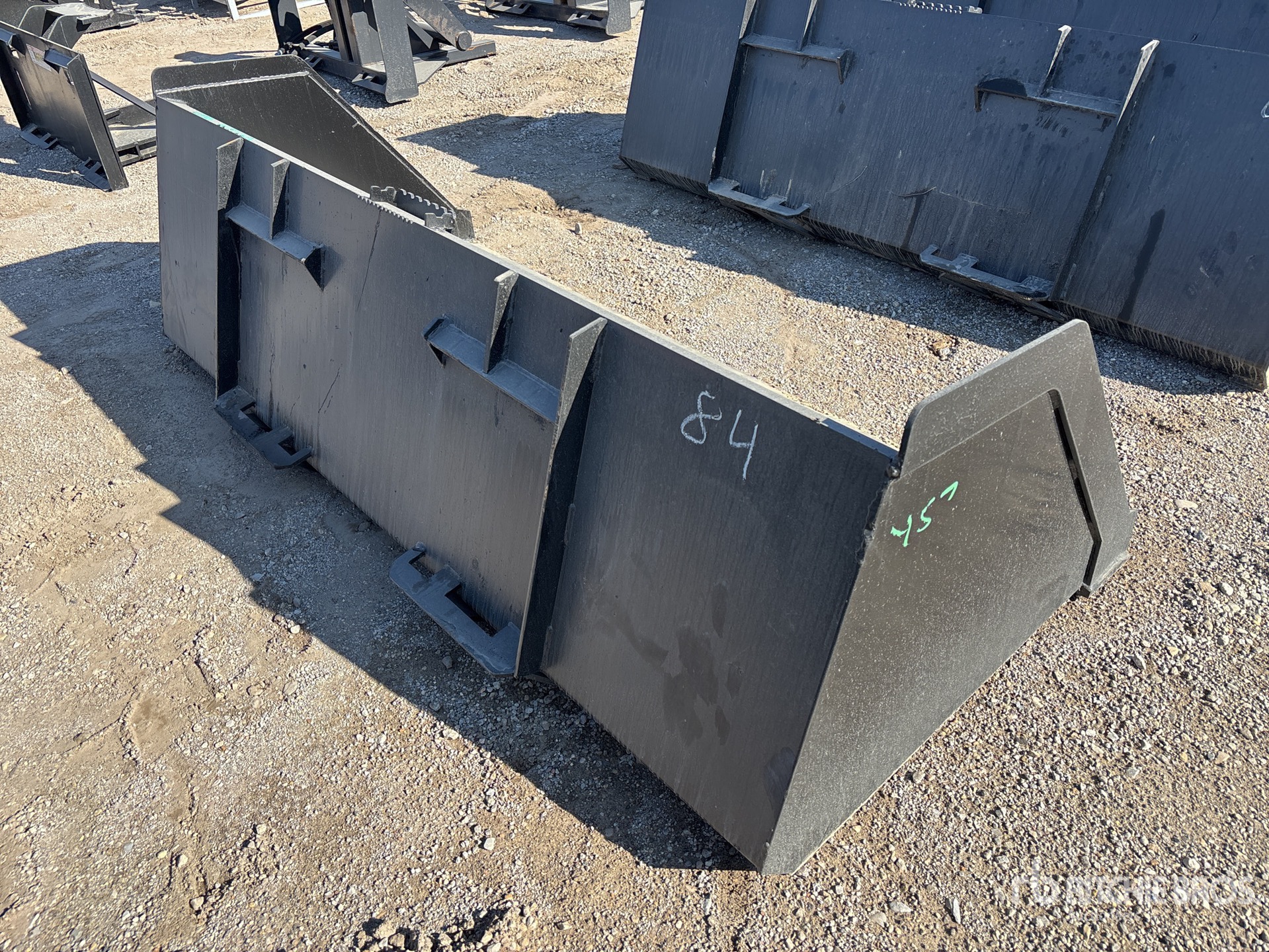 General Appearance with Bild, Ecke hinten rechts