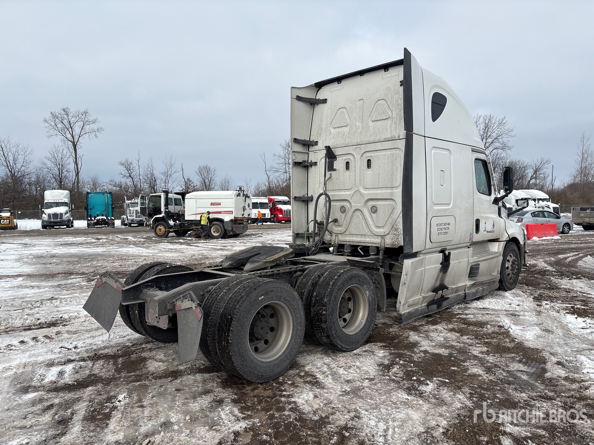 General Appearance with Imagen: esquina trasera derecha