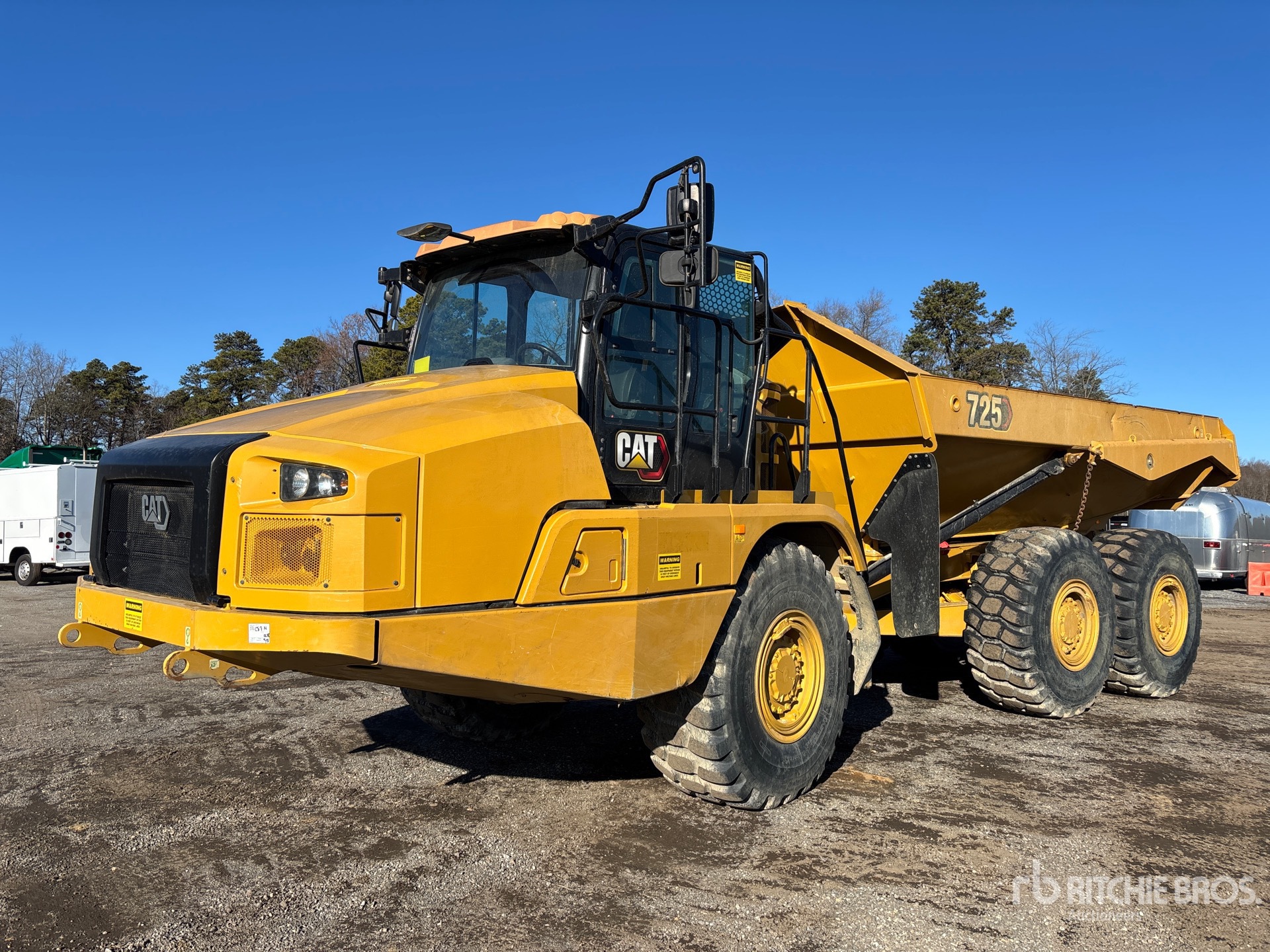 General Appearance with Bild, Ecke vorne links