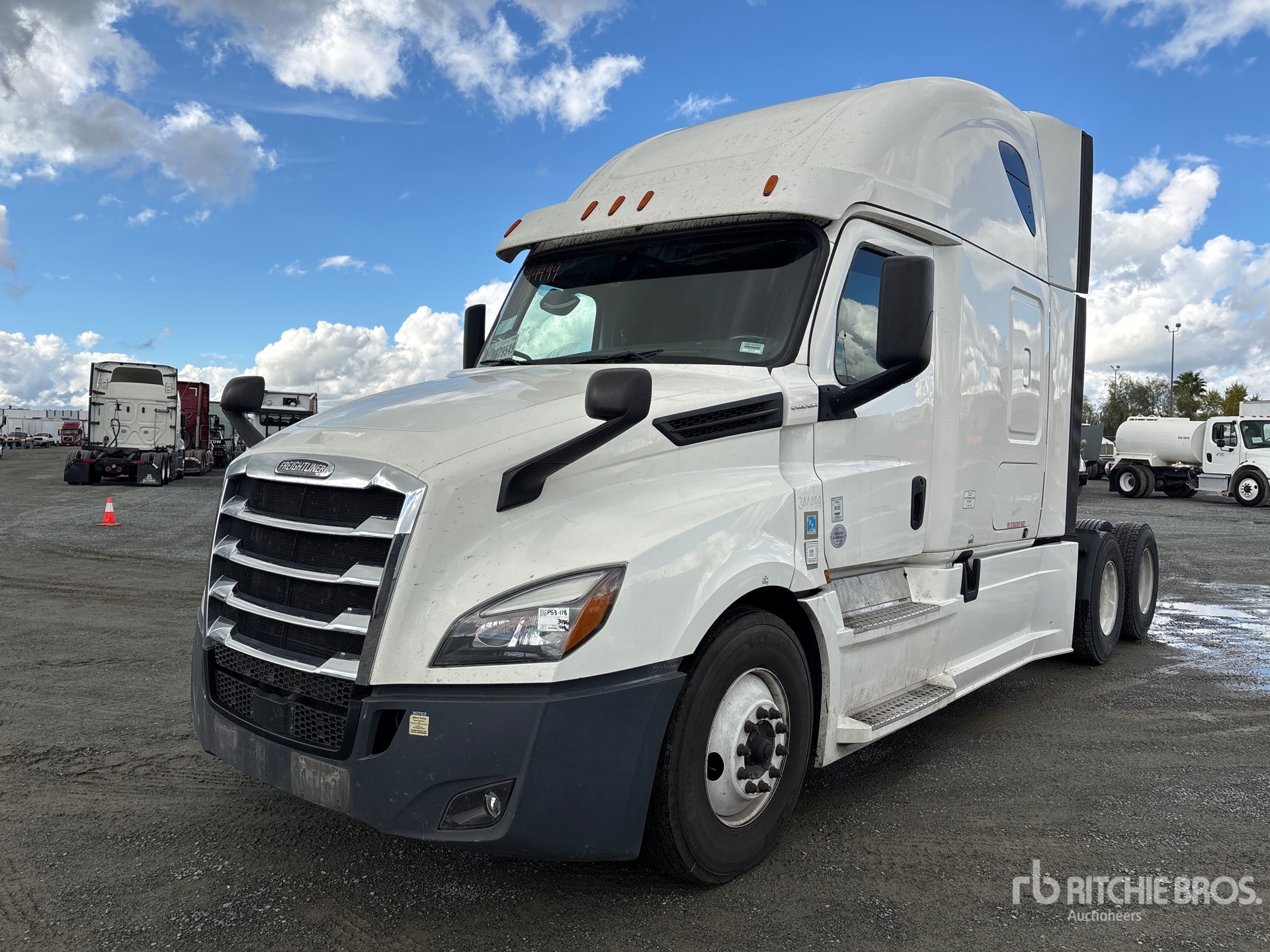 General Appearance with Picture, Left Front Corner