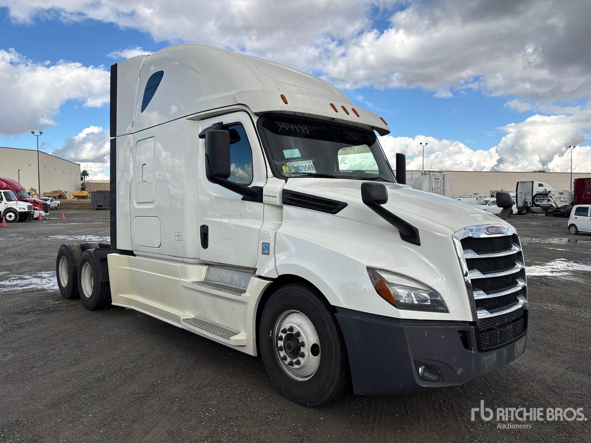 General Appearance with Picture, Right Front Corner