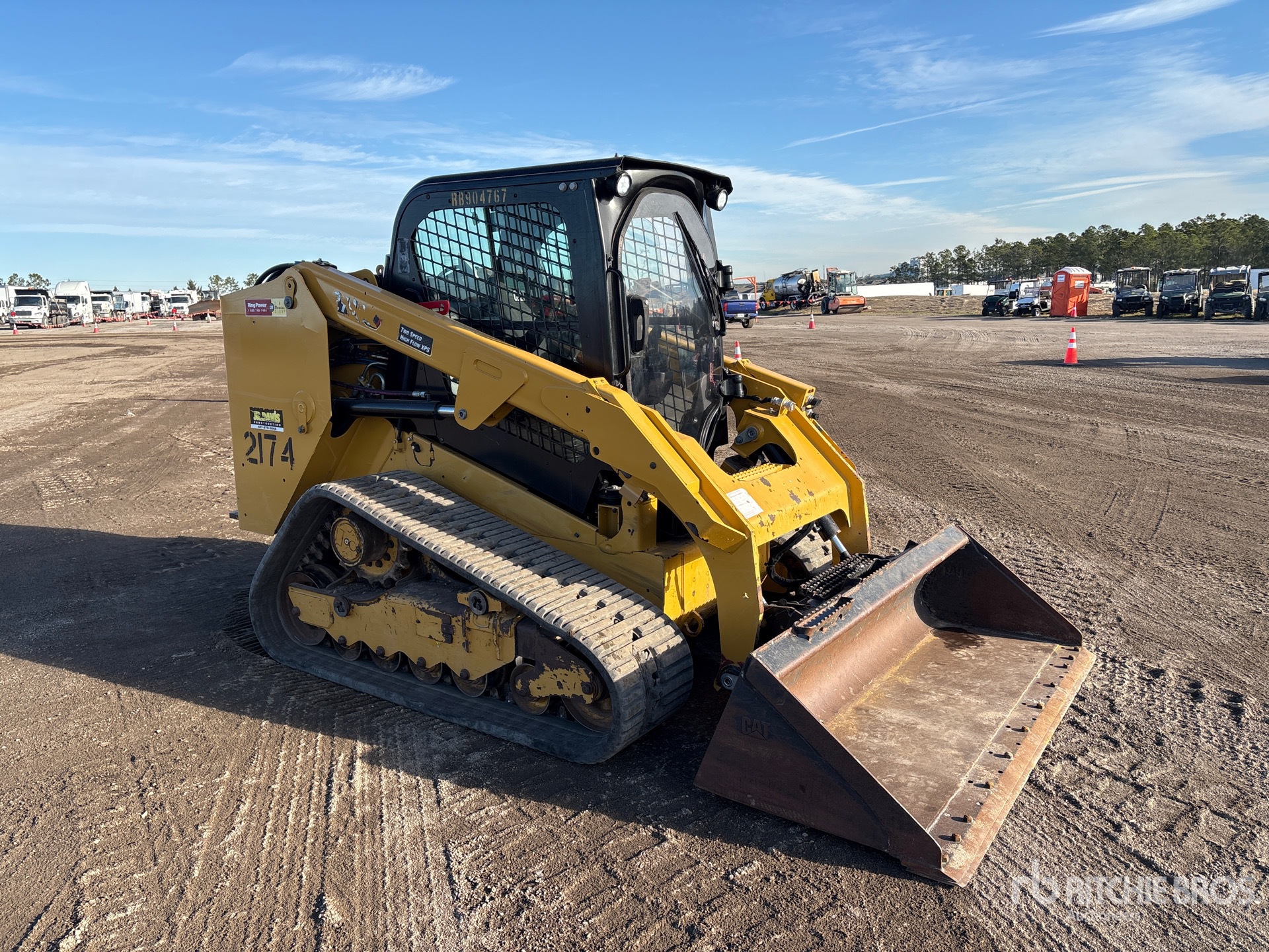 General Appearance with Picture, Right Front Corner