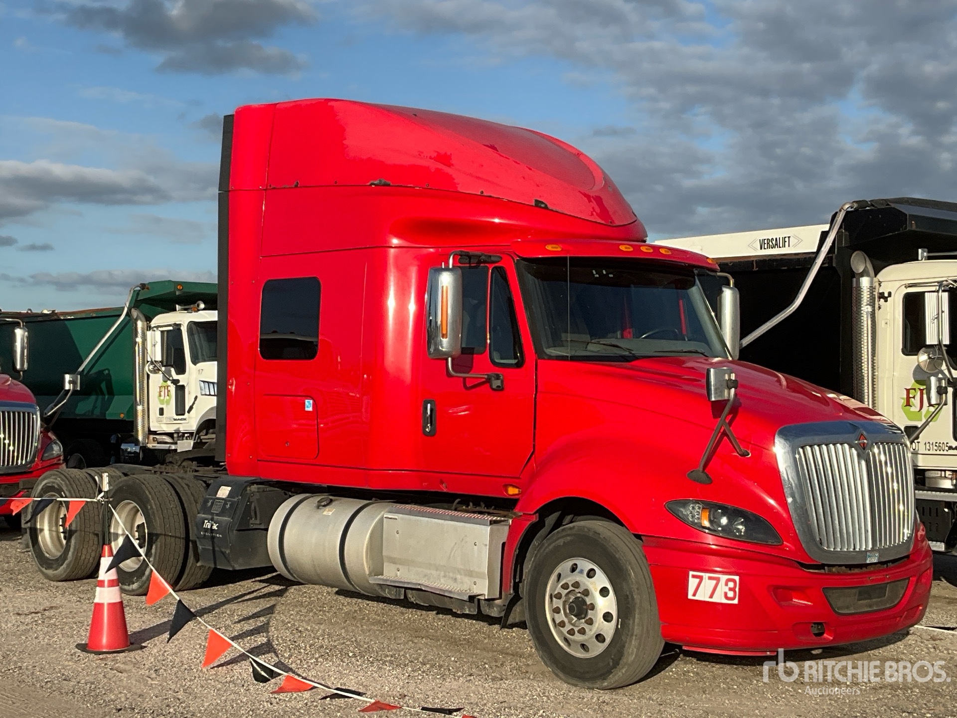 General Appearance with Imagen: esquina delantera derecha