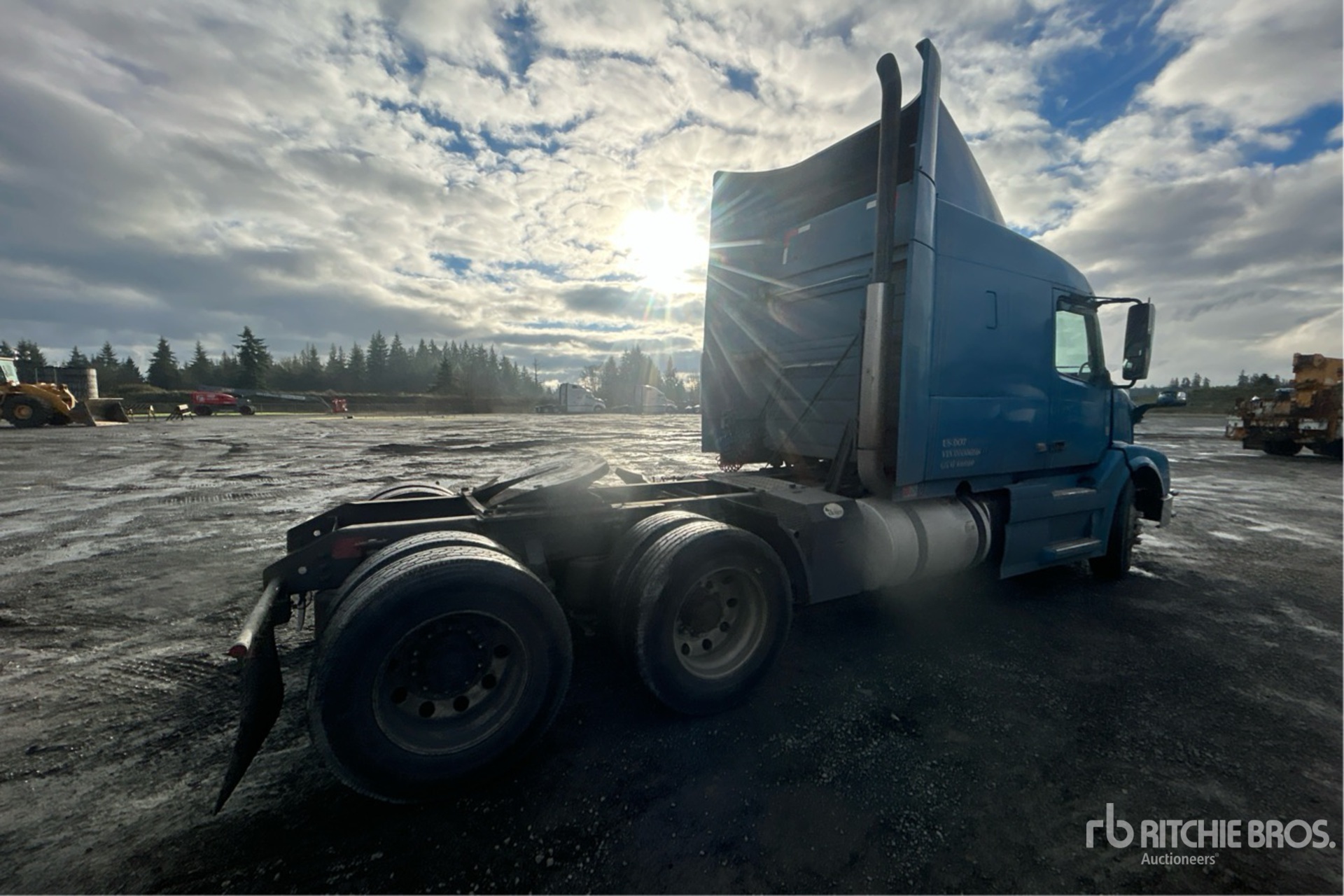 General Appearance with Picture, Right Rear Corner