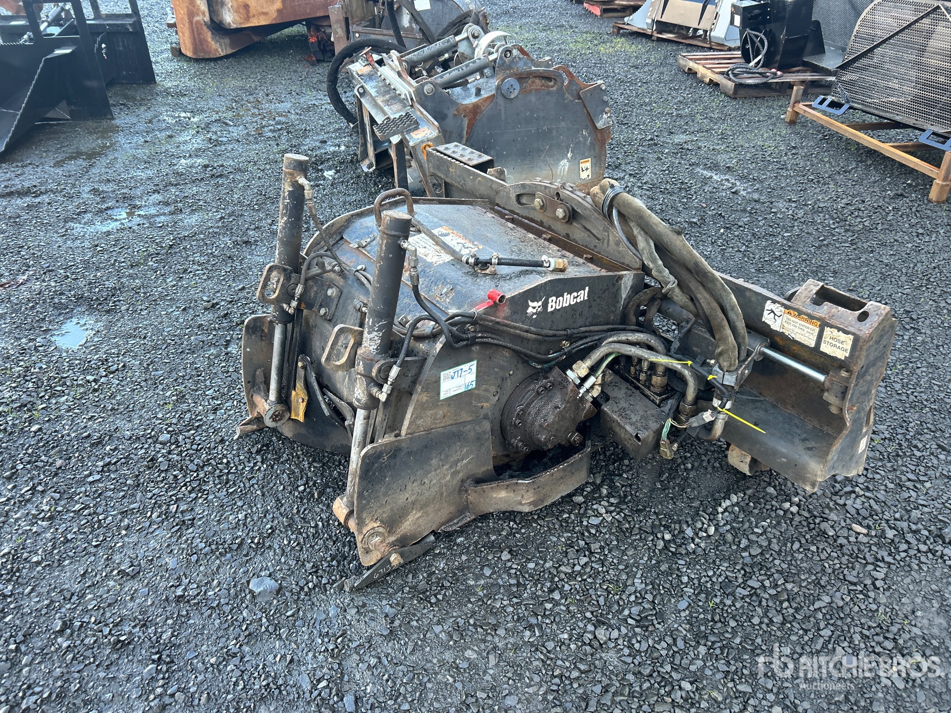 Aspect général with Image, coin arrière droit