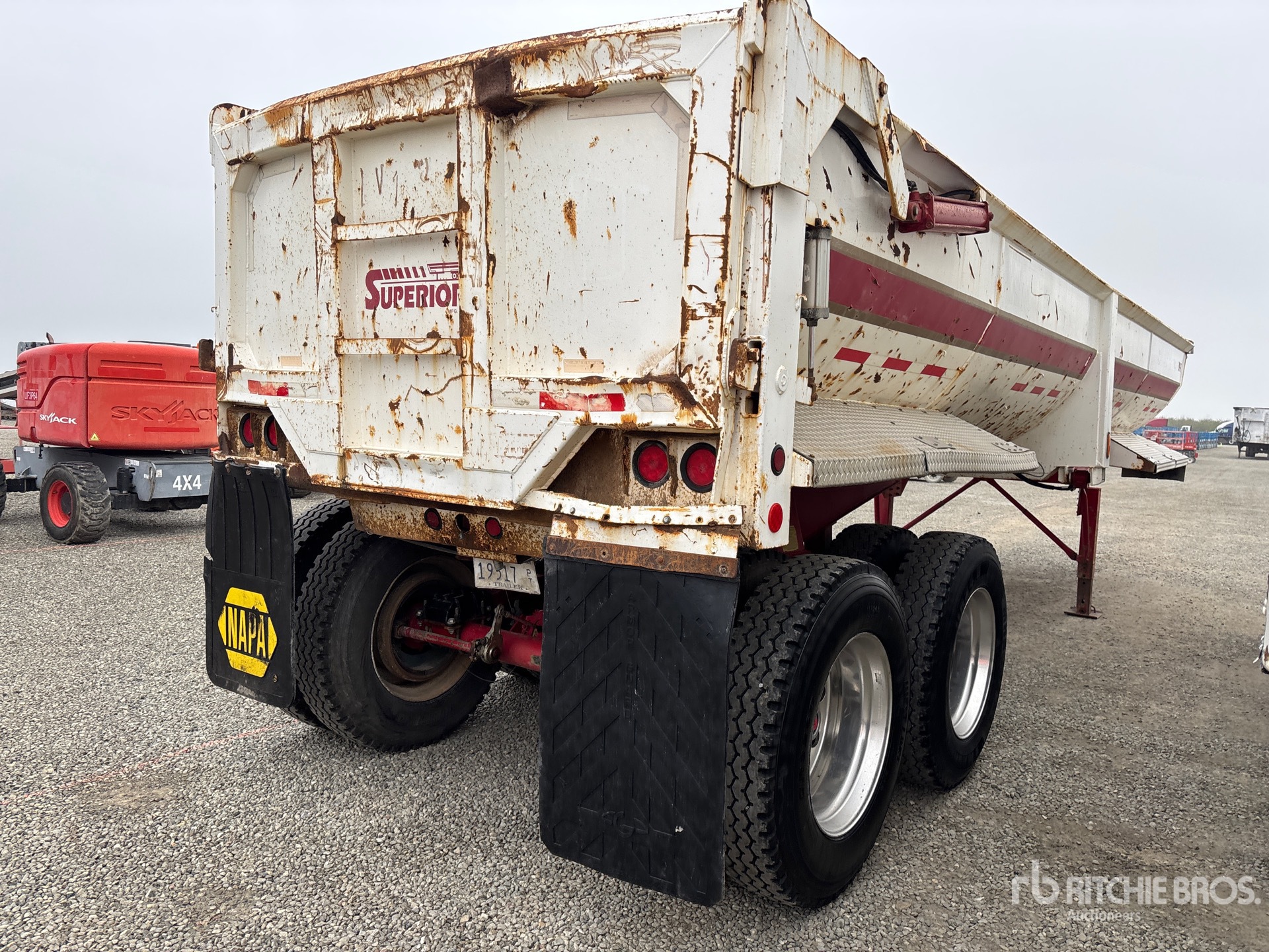 General Appearance with Picture, Right Rear Corner