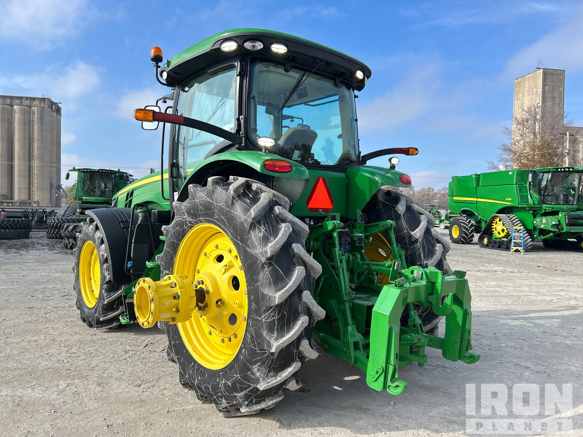 General Appearance with Bild, Ecke hinten links