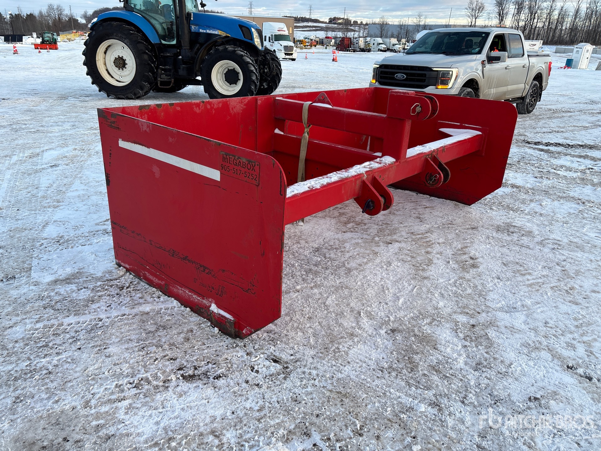 General Appearance with Bild, Ecke vorne rechts