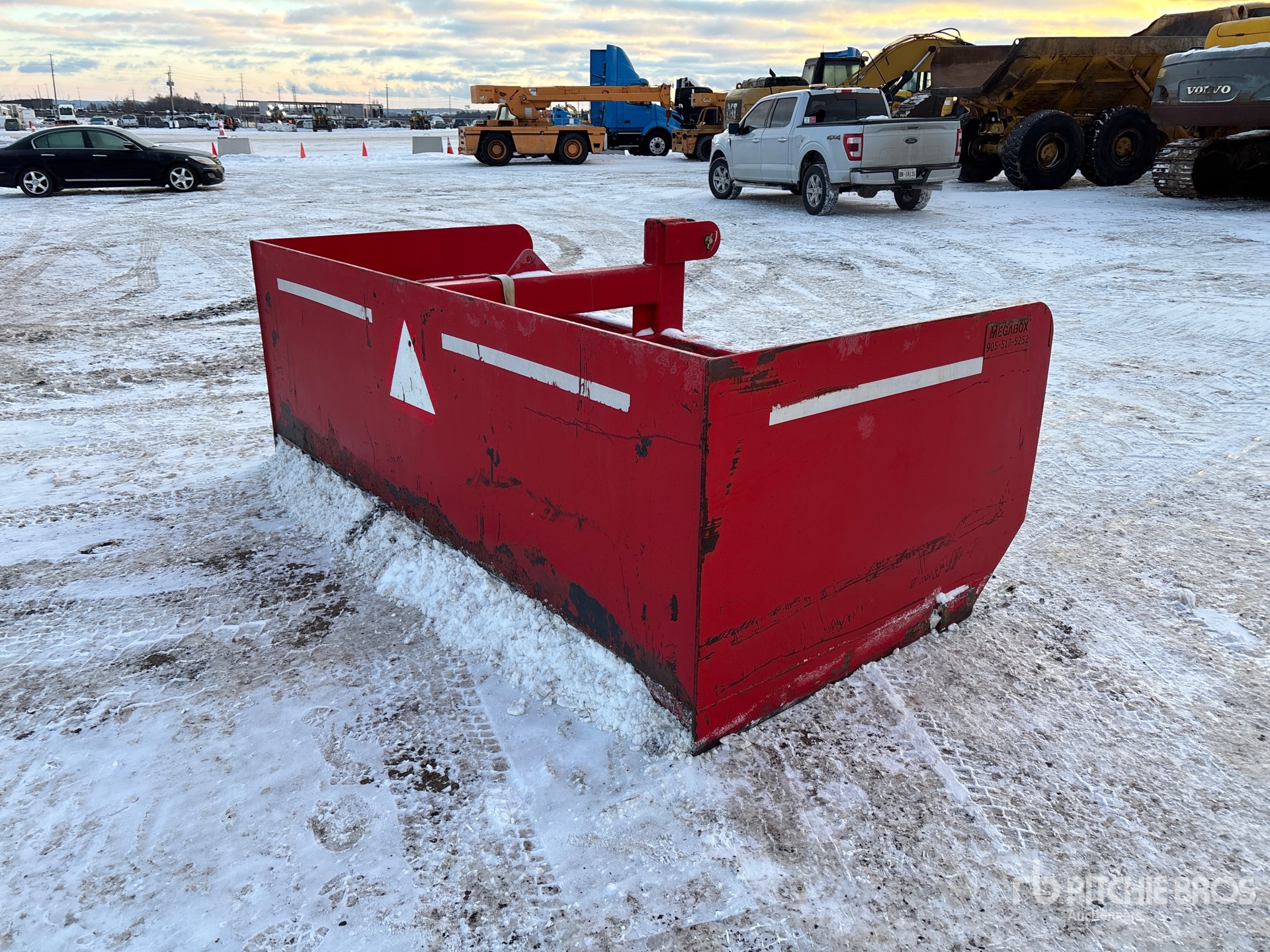 General Appearance with Bild, Ecke hinten rechts