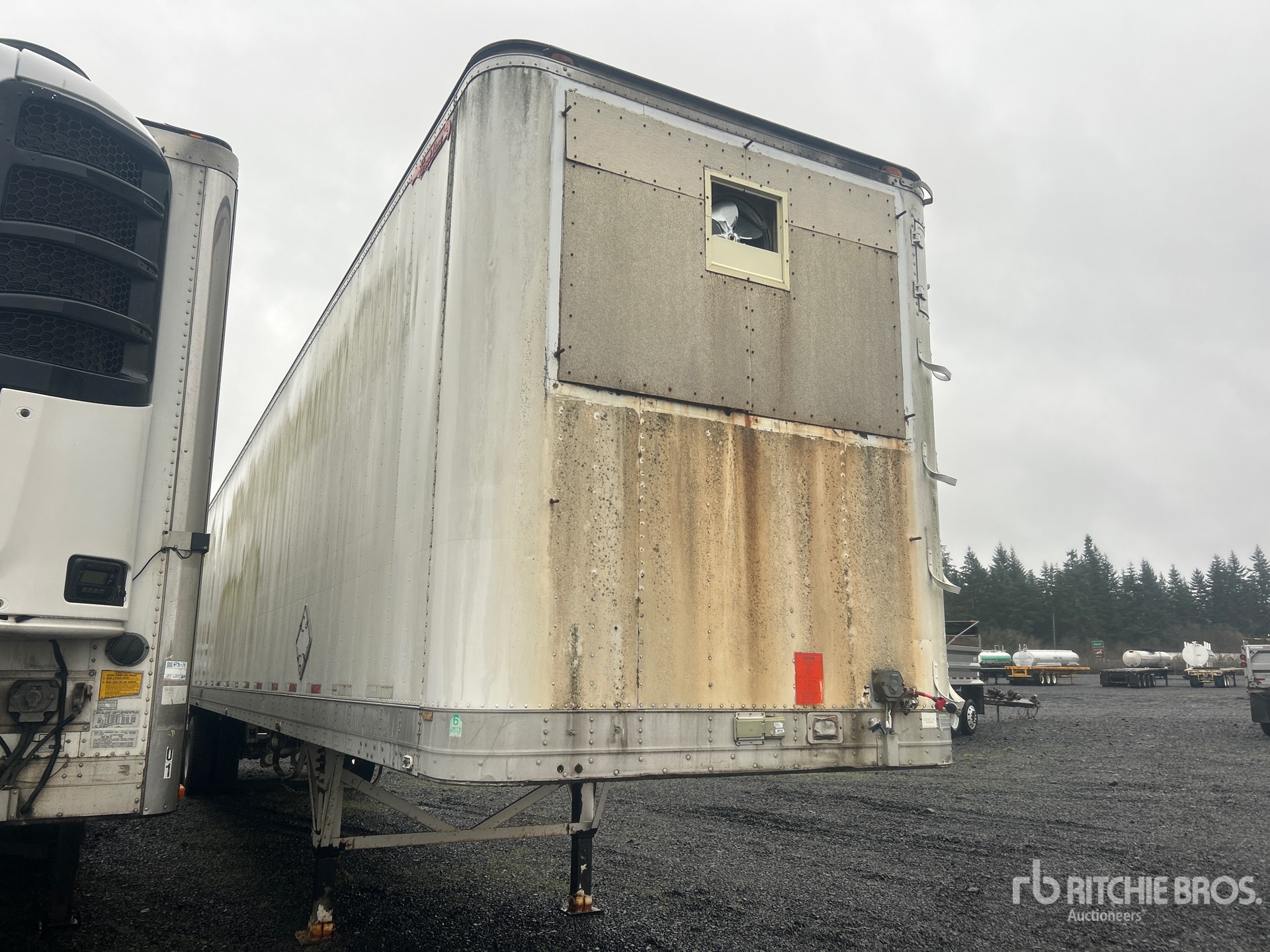 Aspect général with Image, coin avant droit