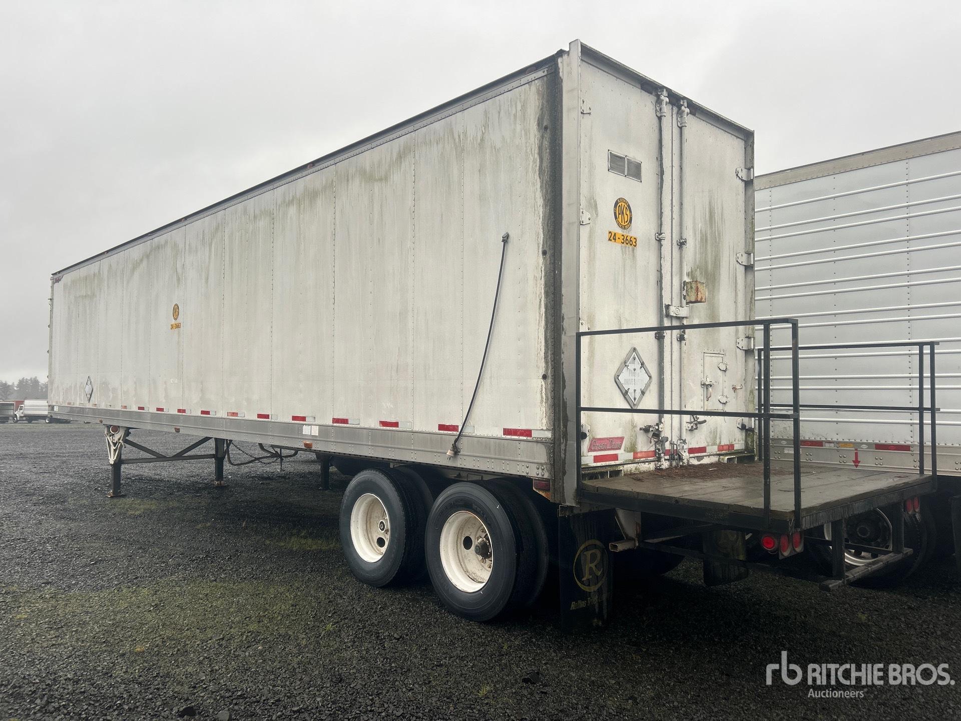 Aspect général with Image, coin arrière gauche