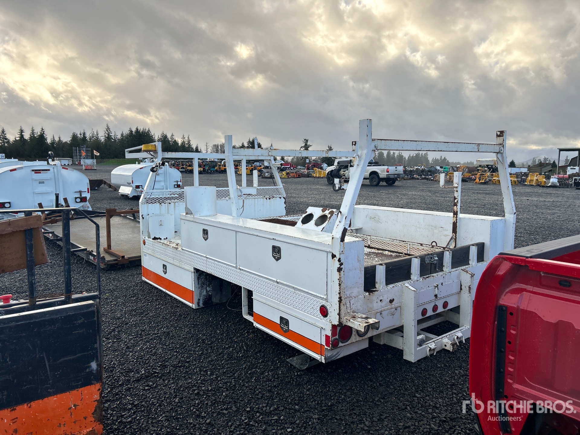 Aspect général with Image, coin arrière gauche