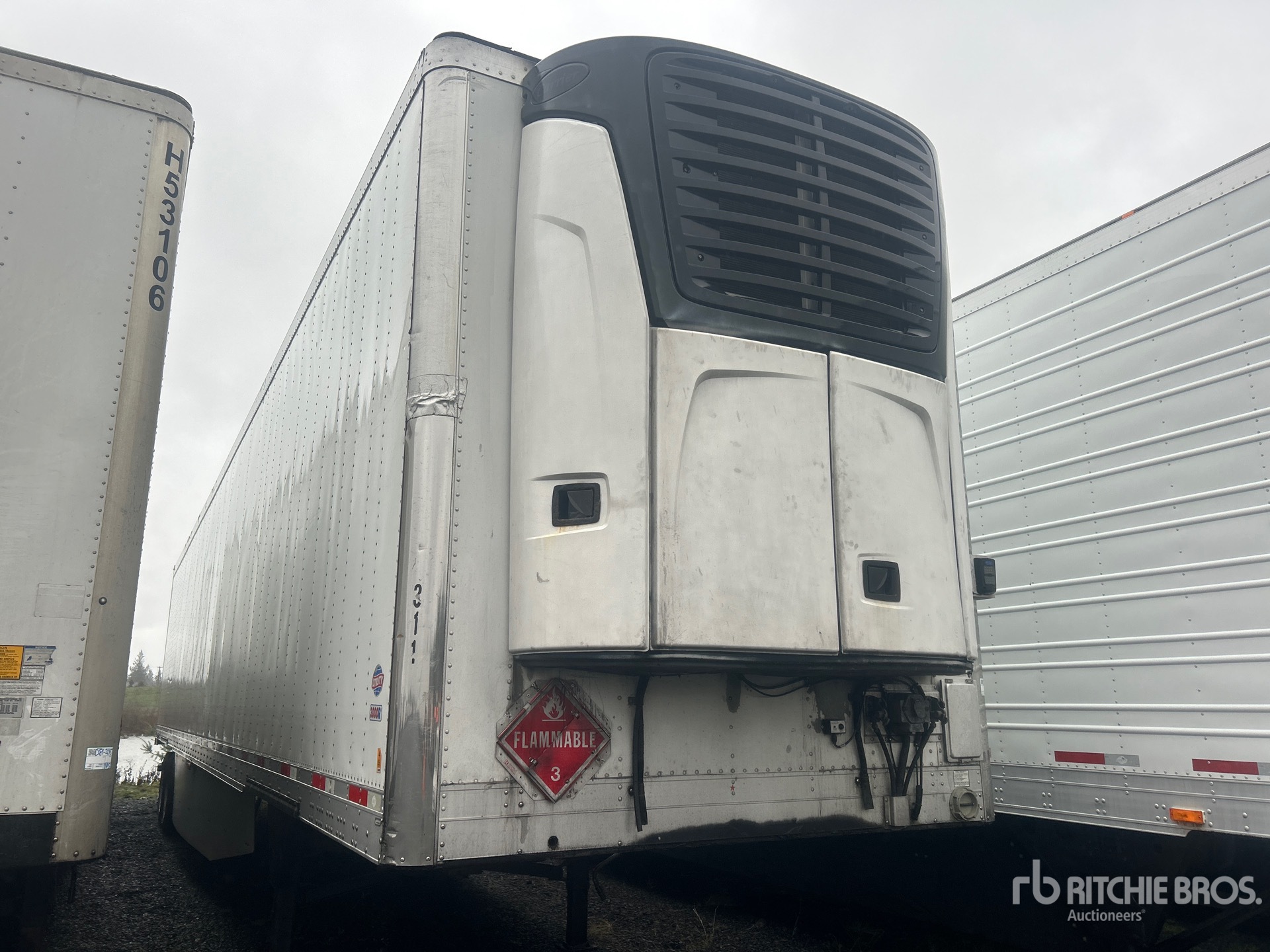 Aspect général with Image, coin avant droit