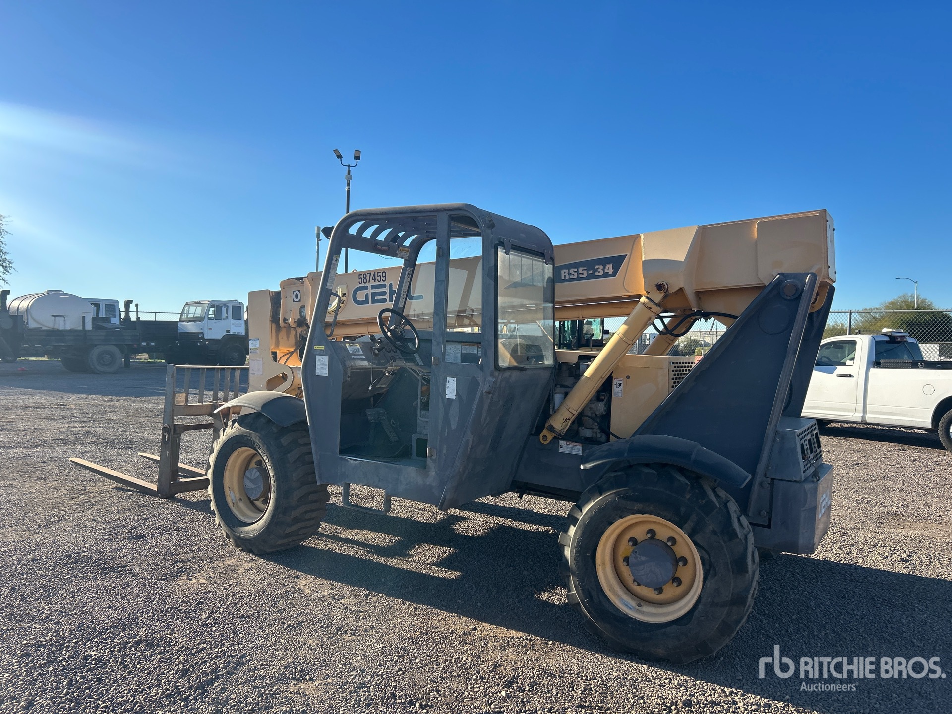 General Appearance with Picture, Left Rear Corner