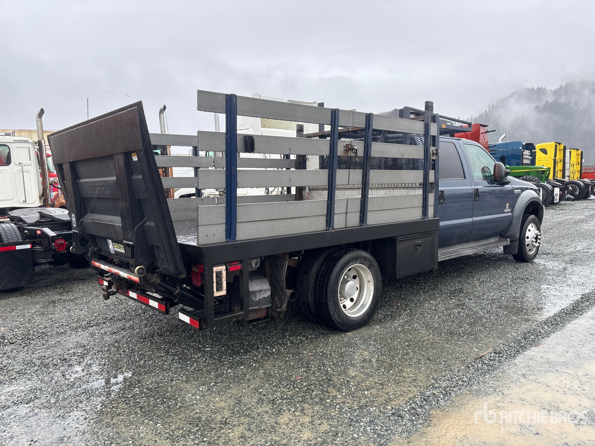 General Appearance with Imagen: esquina trasera derecha