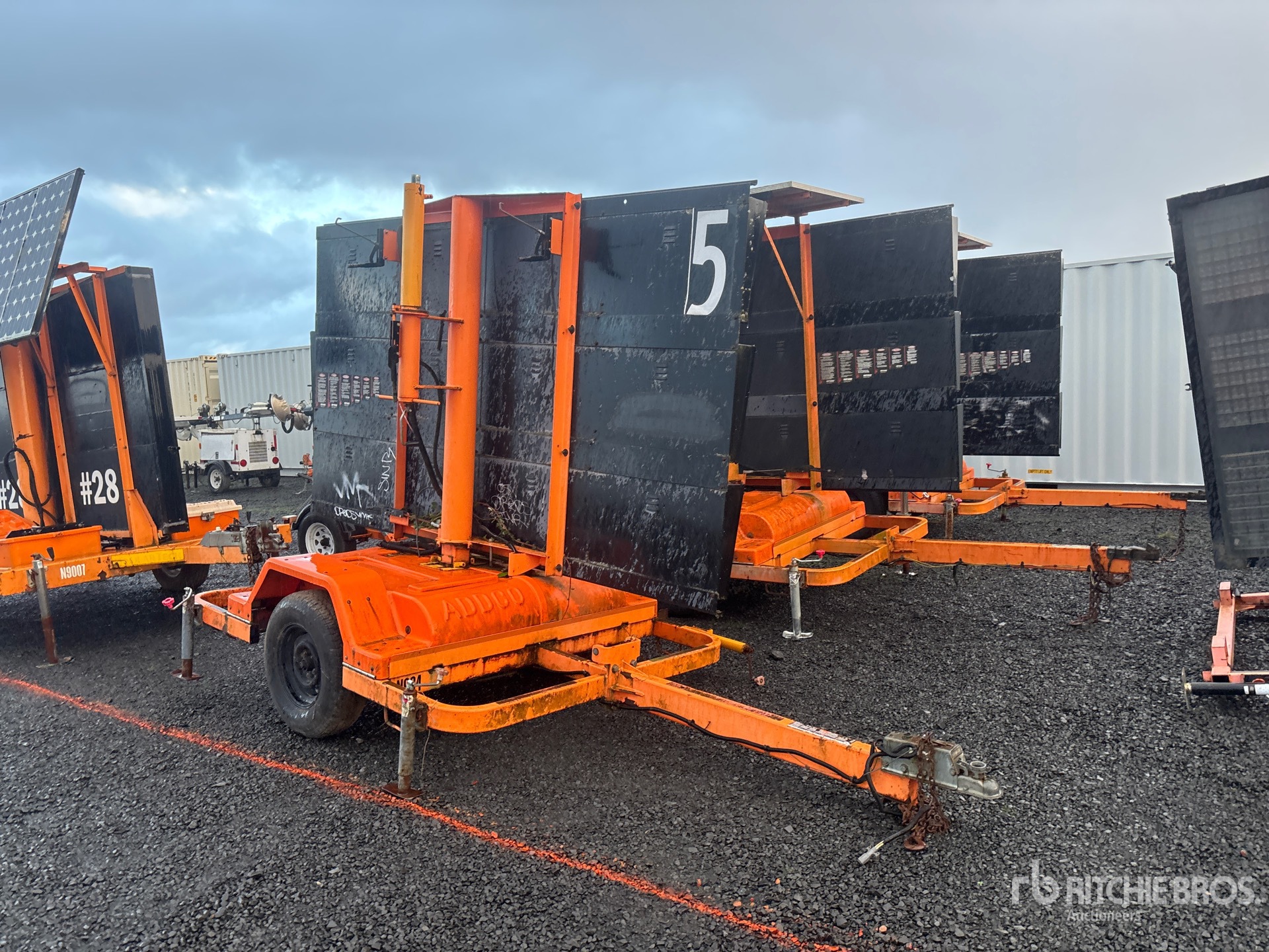 Aspect général with Image, coin avant droit