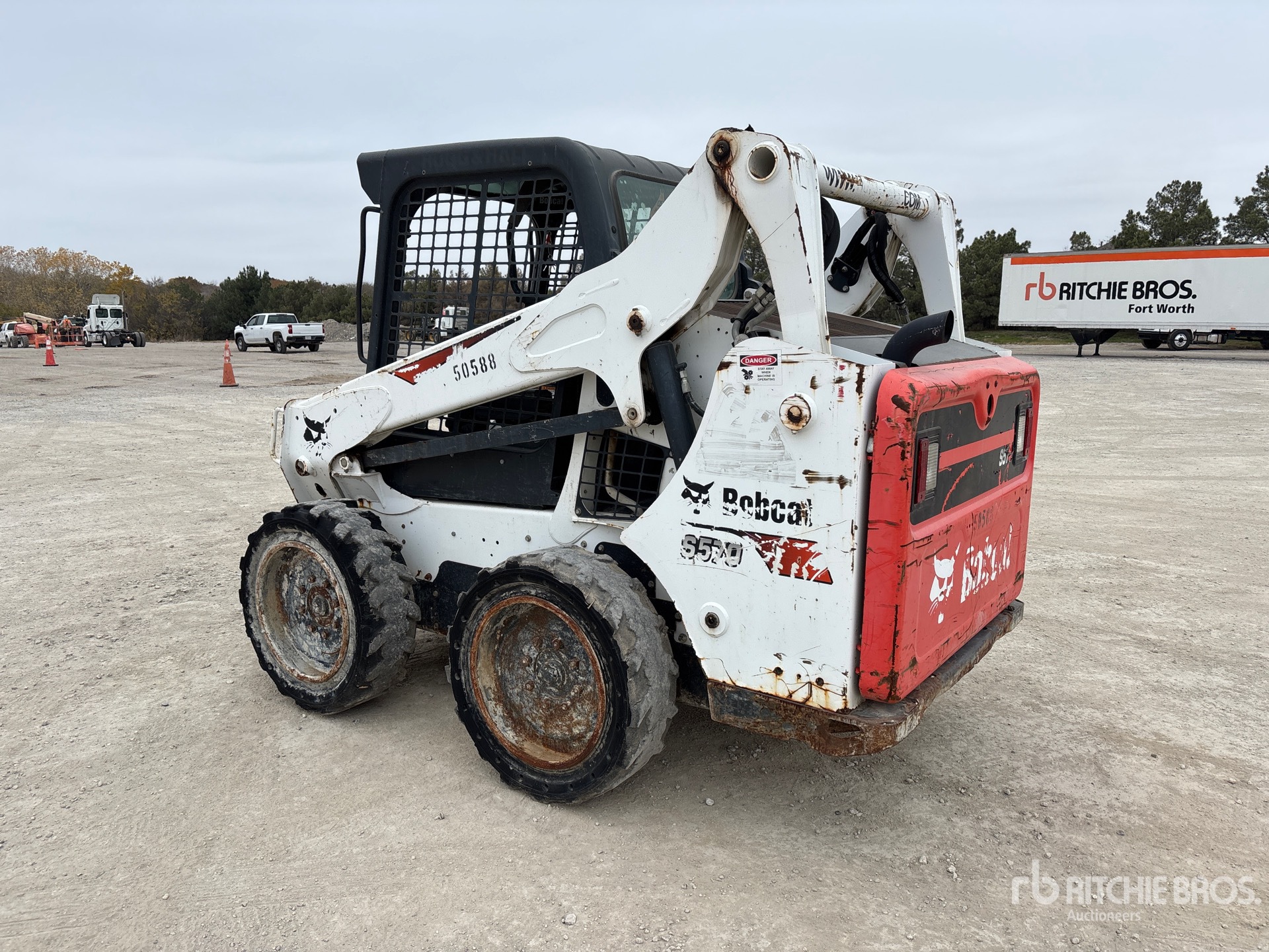 General Appearance with Foto, angolo posteriore sinistro