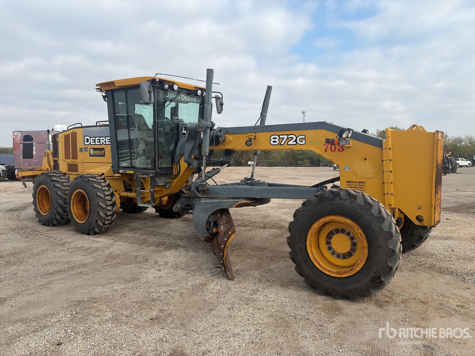 General Appearance with Bild, Ecke vorne rechts