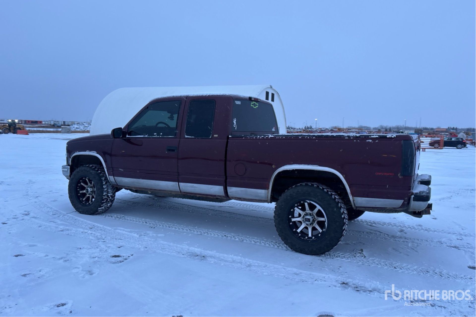 General Appearance with Picture, Left Rear Corner