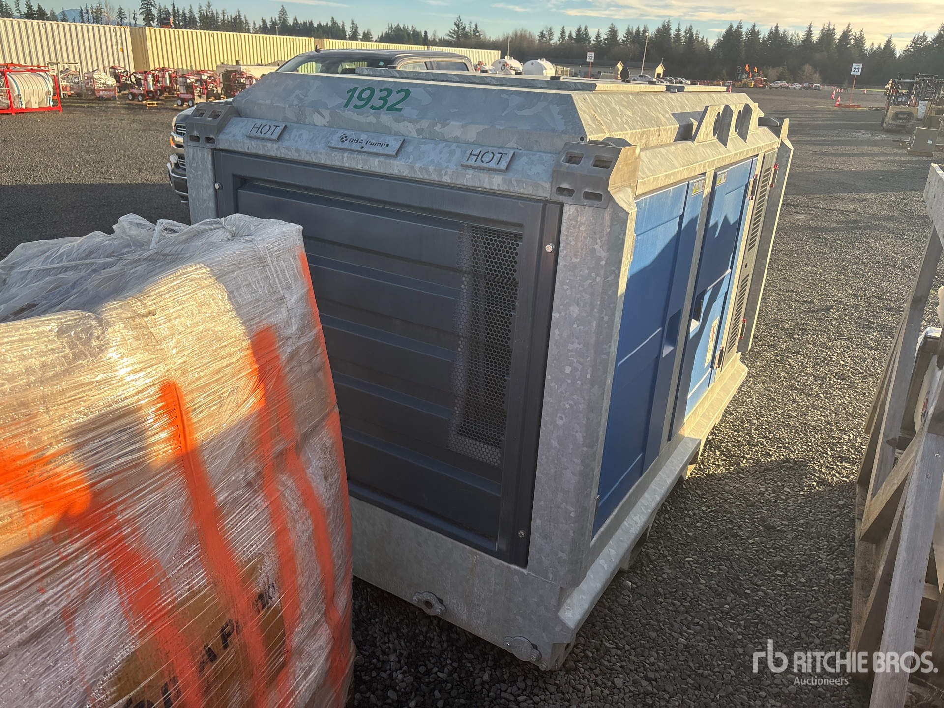 General Appearance with Bild, Ecke hinten rechts