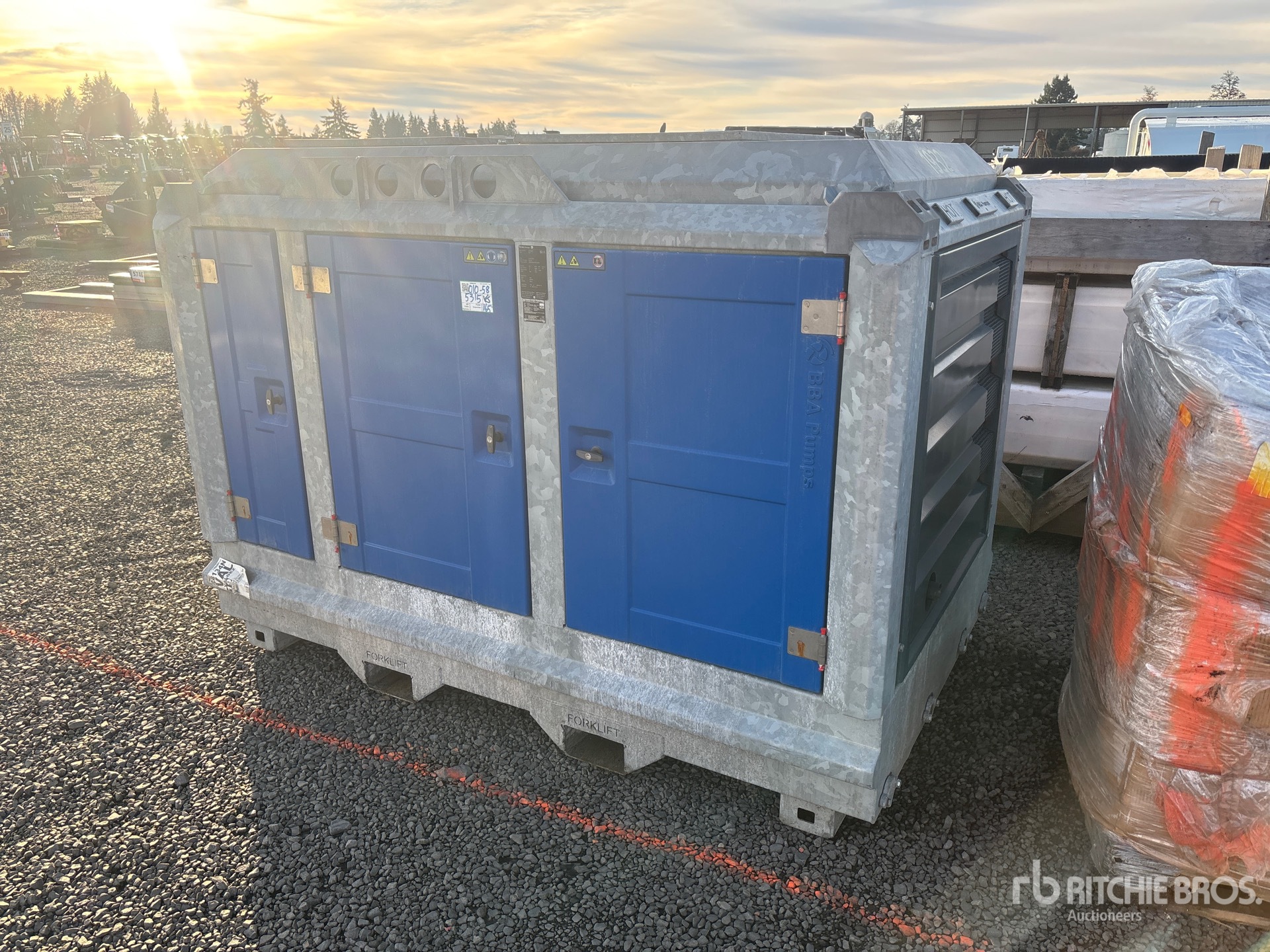 General Appearance with Bild, Ecke hinten links