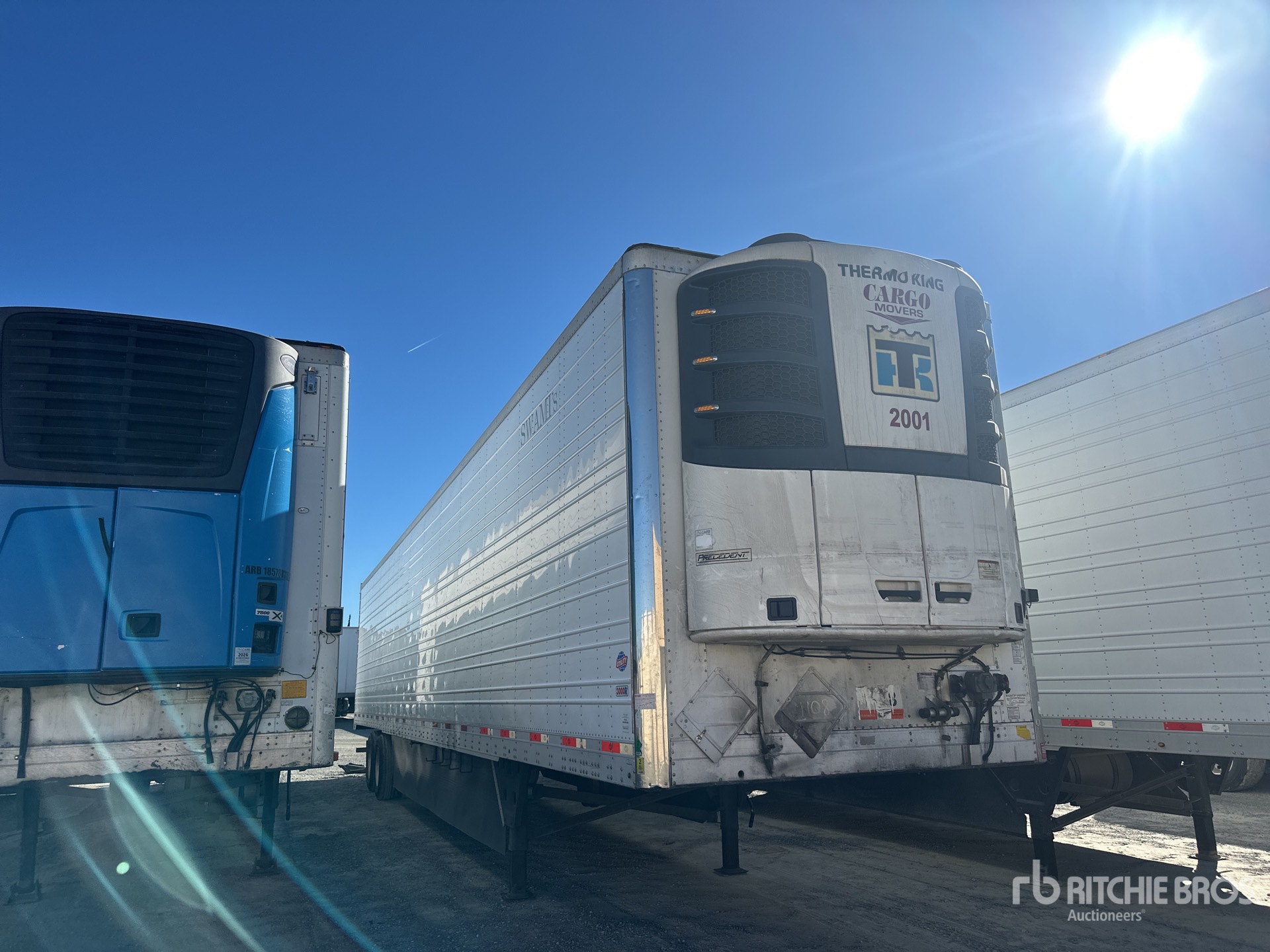 Aspect général with Image, coin avant droit