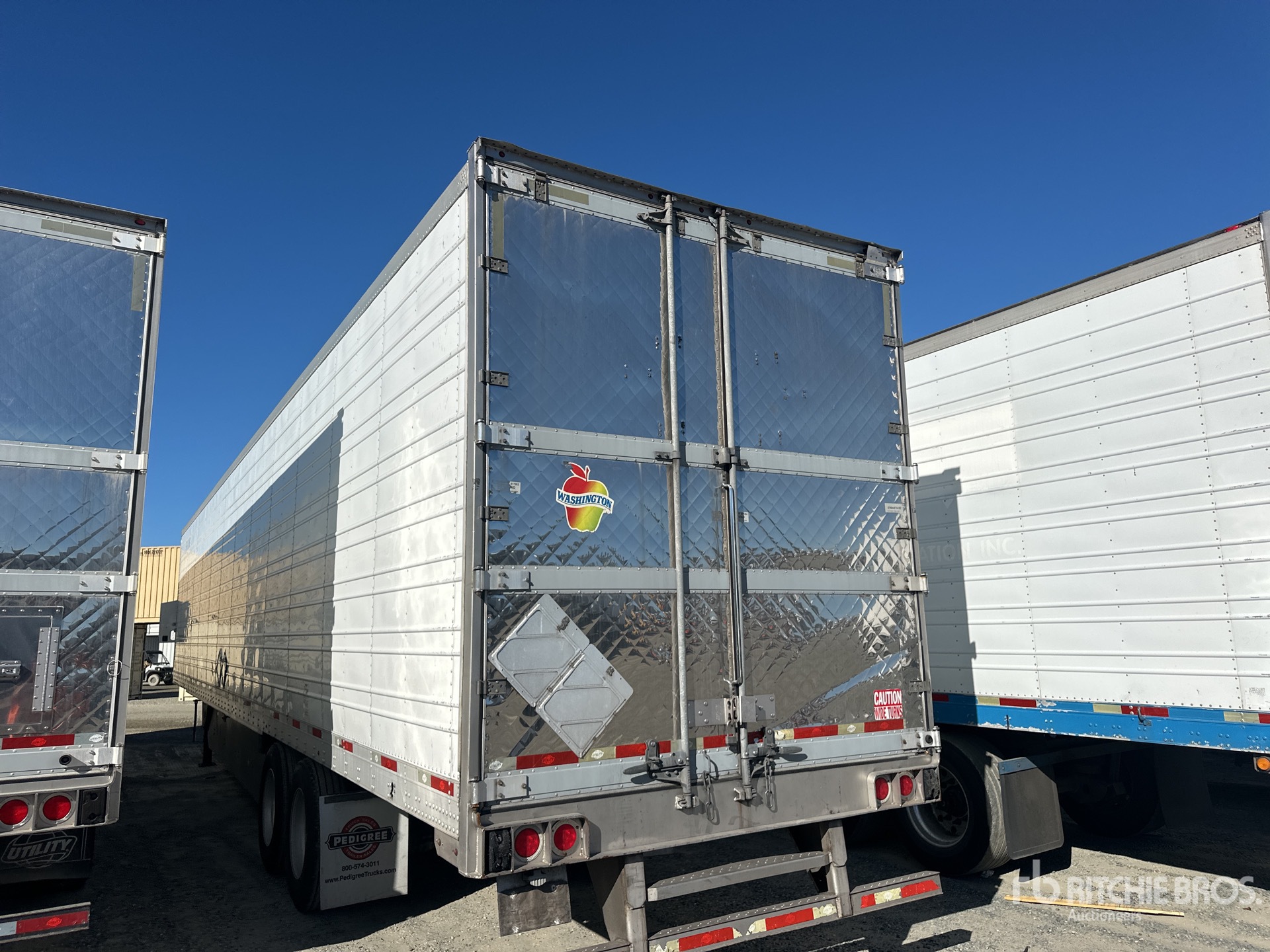 Aspect général with Image, coin arrière gauche