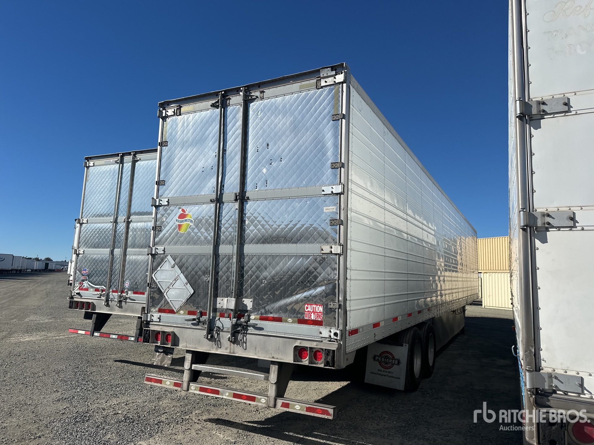 Aspect général with Image, coin arrière droit