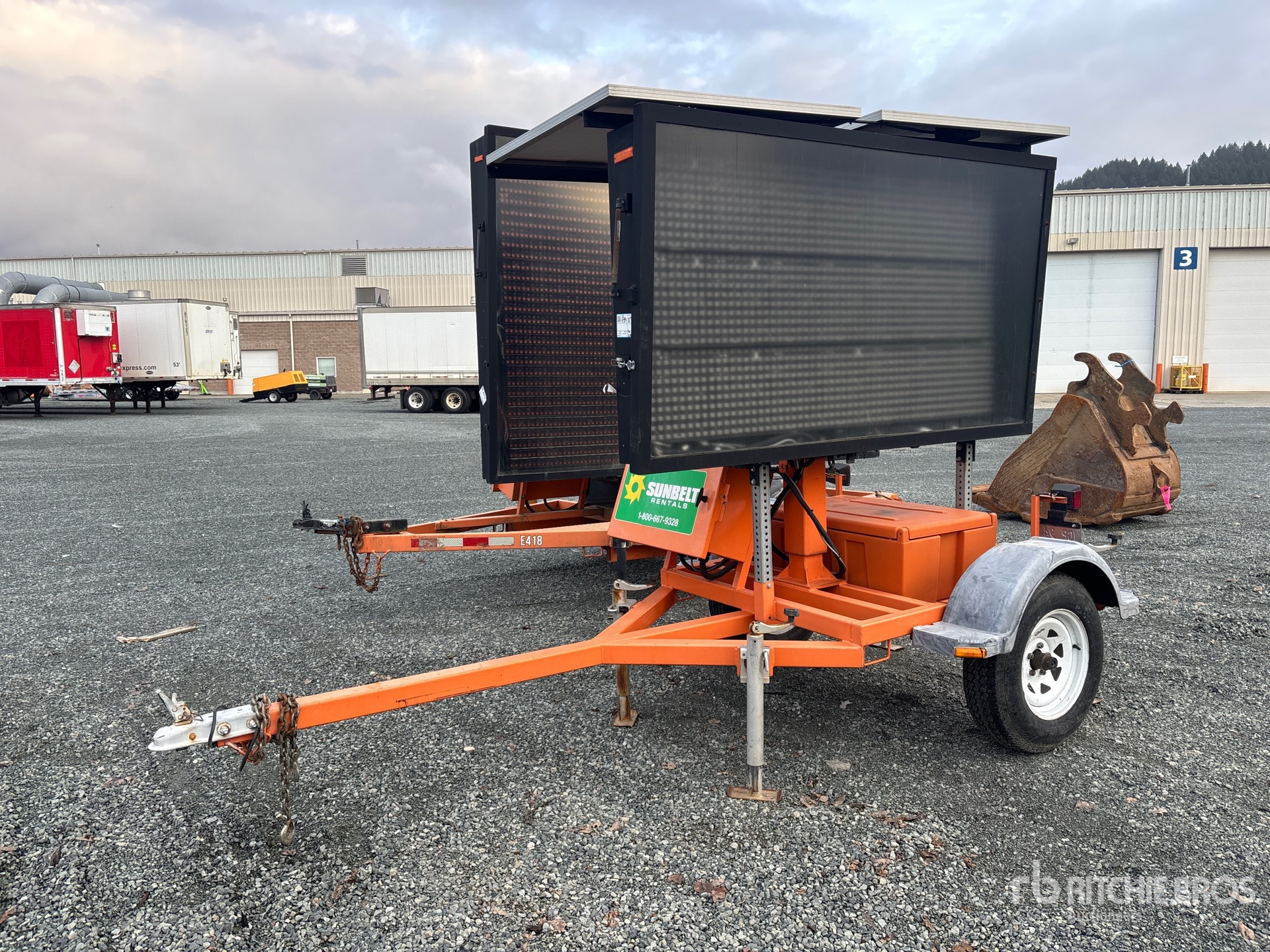 General Appearance with Picture, Left Front Corner