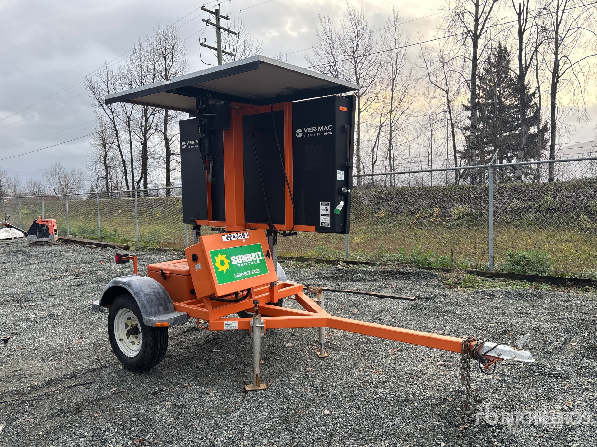 General Appearance with Picture, Right Front Corner