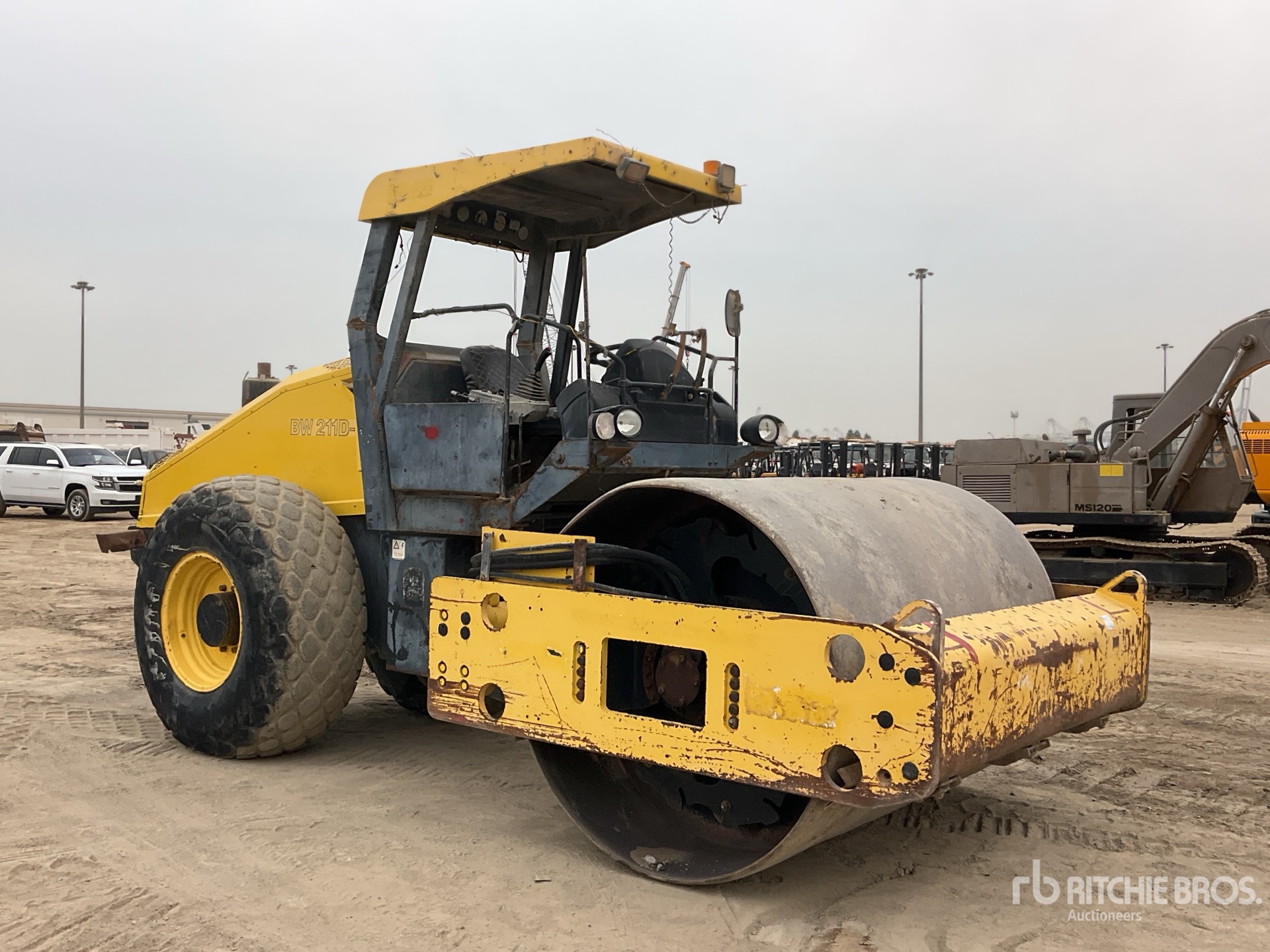 General Appearance with Foto, angolo anteriore destro