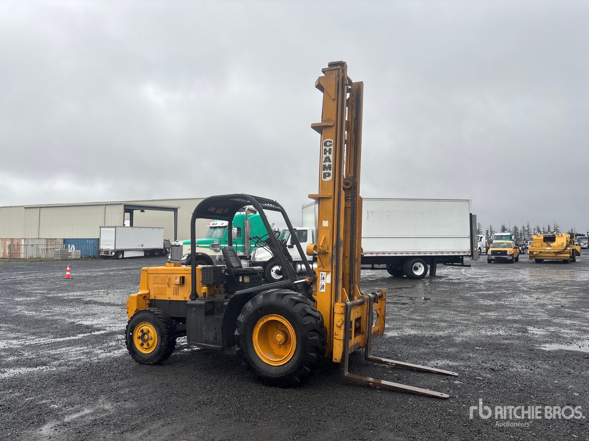 General Appearance with Picture, Right Front Corner