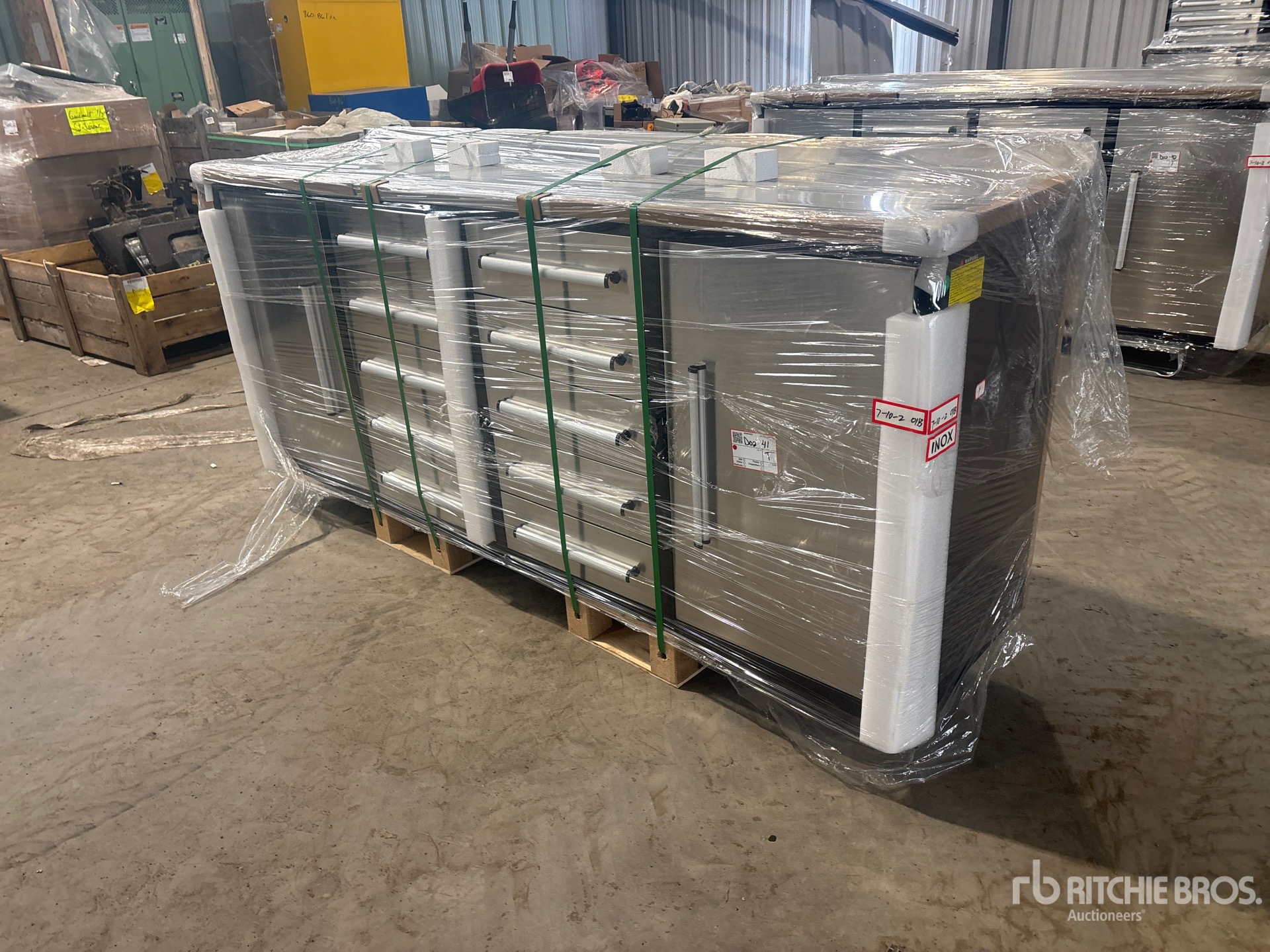 General Appearance with Picture, Left Front Corner