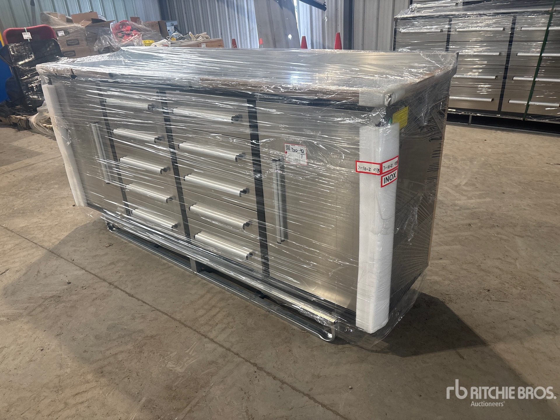 General Appearance with Picture, Left Front Corner