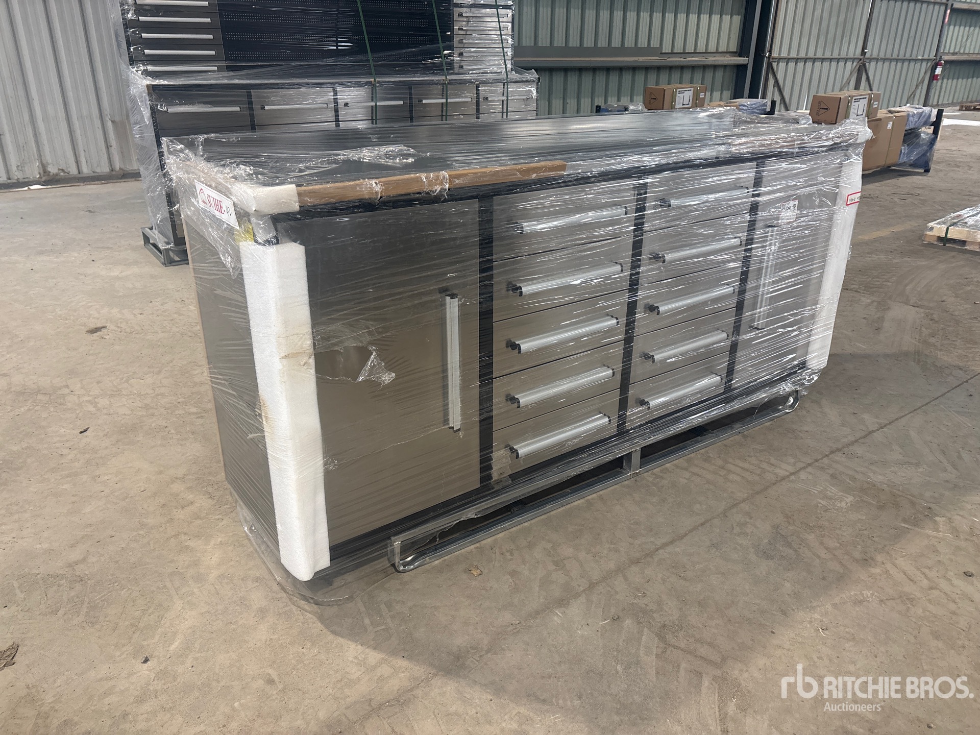 General Appearance with Picture, Right Front Corner