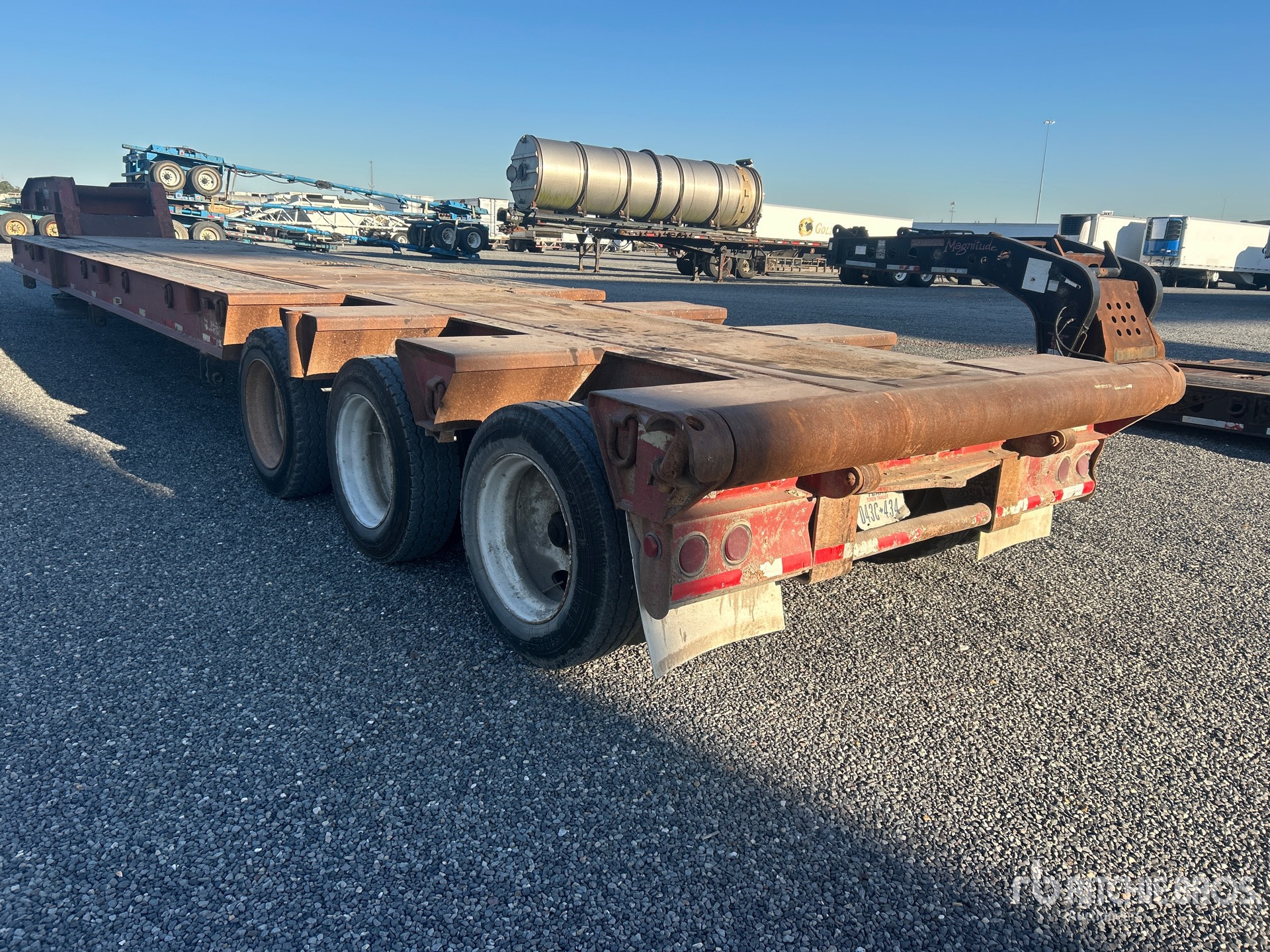 General Appearance with Bild, Ecke hinten links