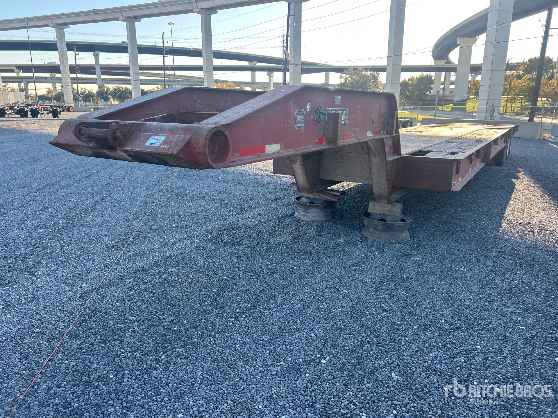 General Appearance with Bild, Ecke vorne links