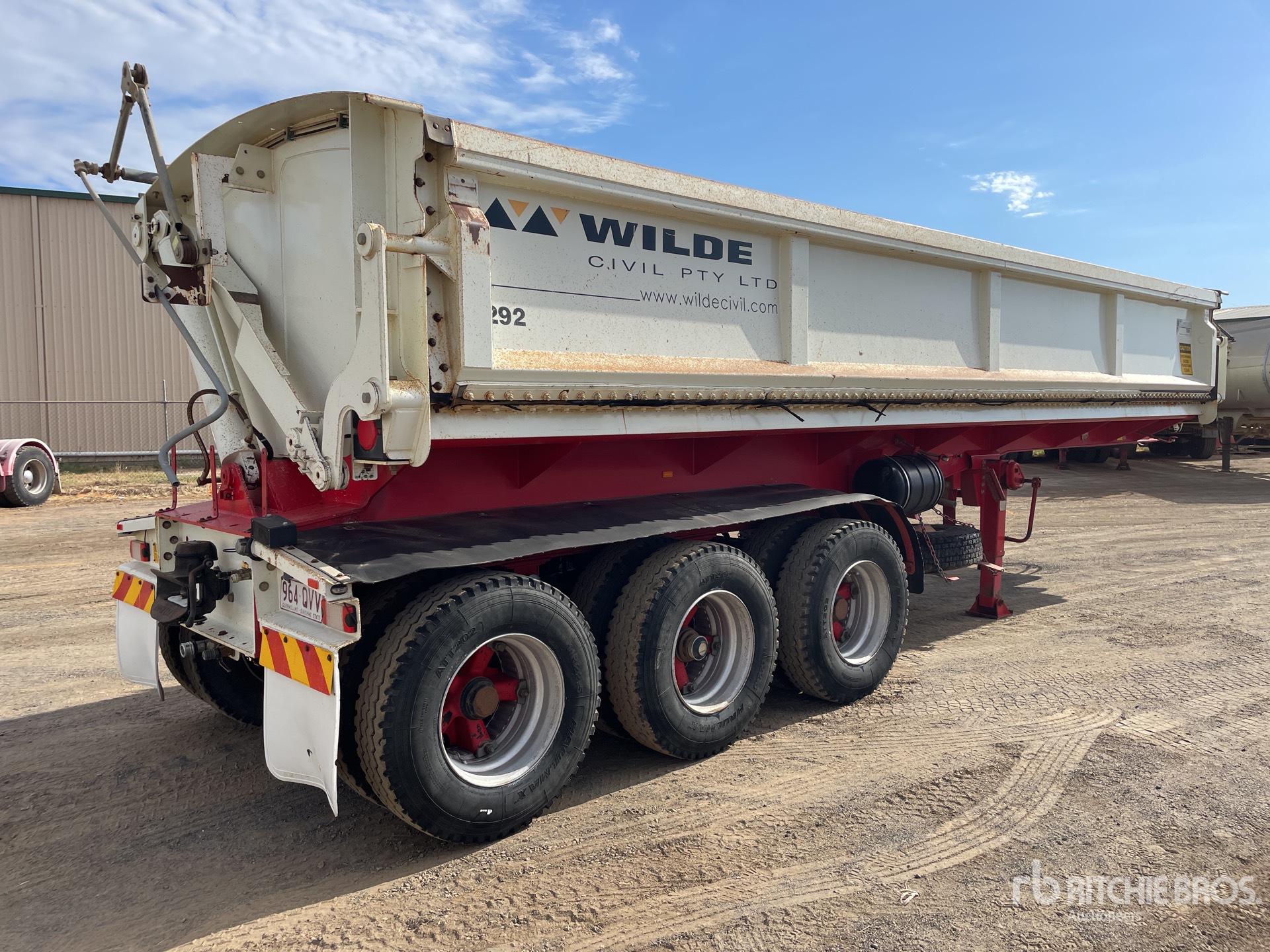 General Appearance with Picture, Left Rear Corner