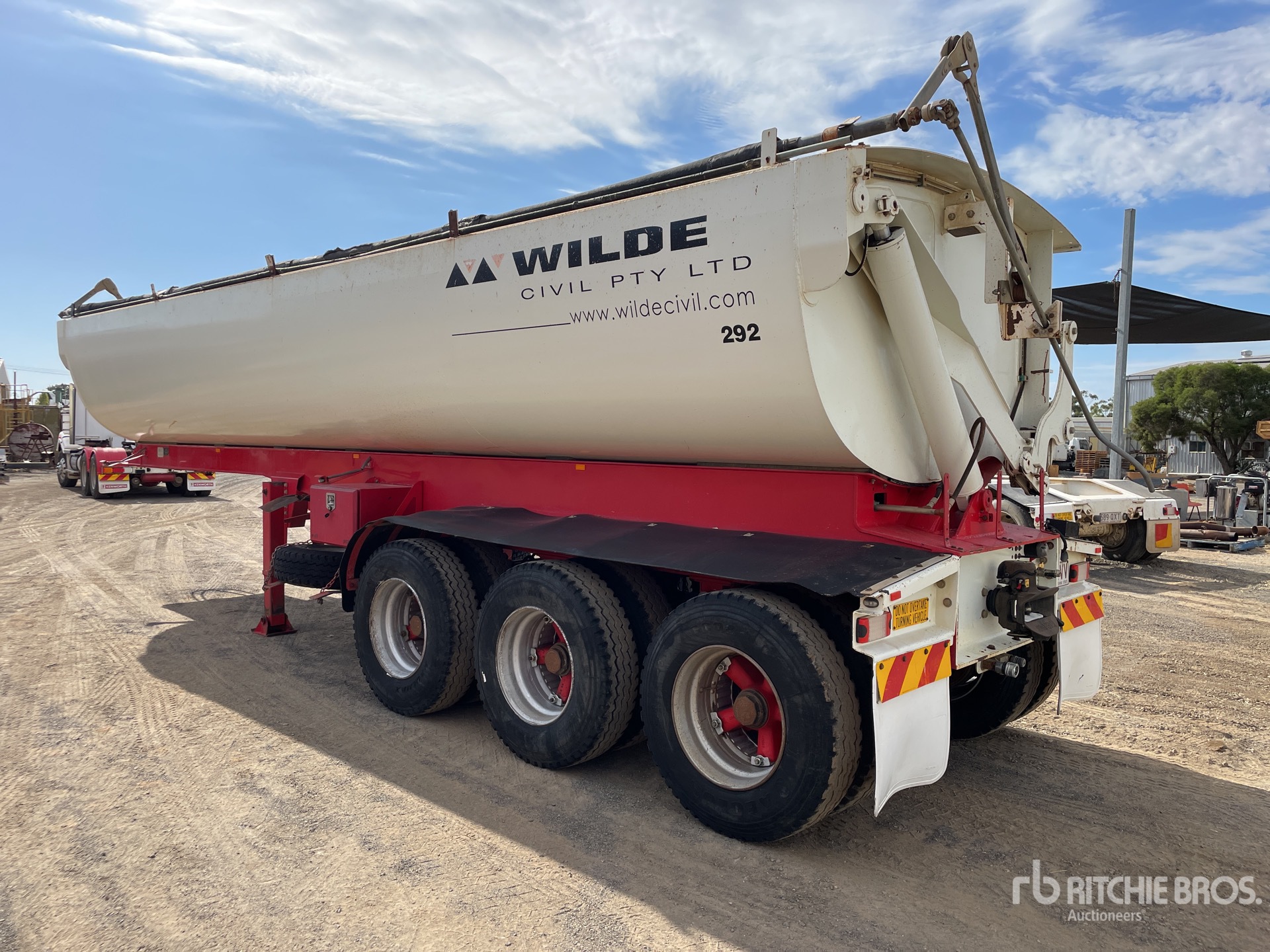 General Appearance with Picture, Right Rear Corner