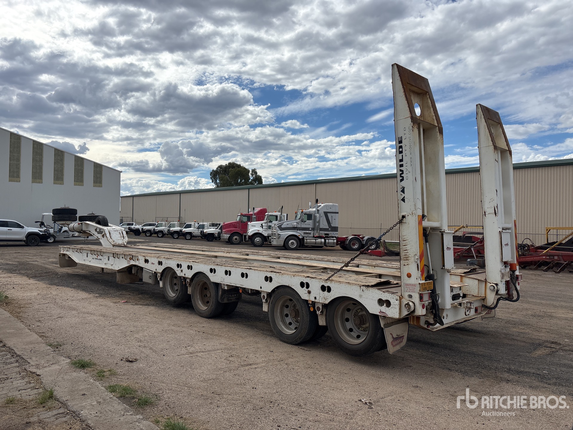 General Appearance with Picture, Right Rear Corner