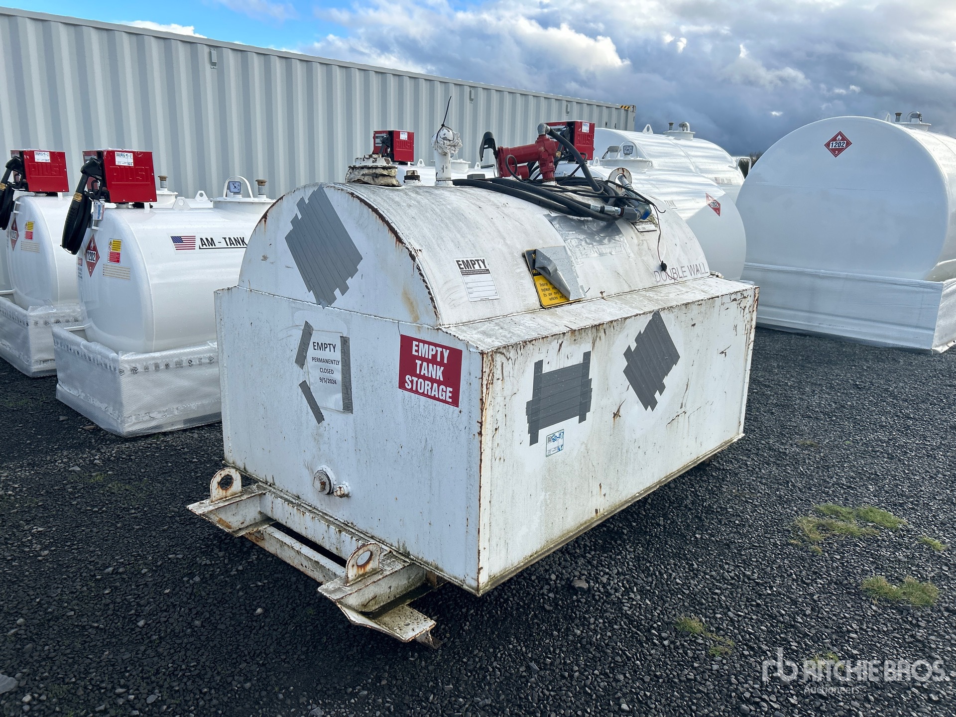 Aspect général with Image, coin avant droit