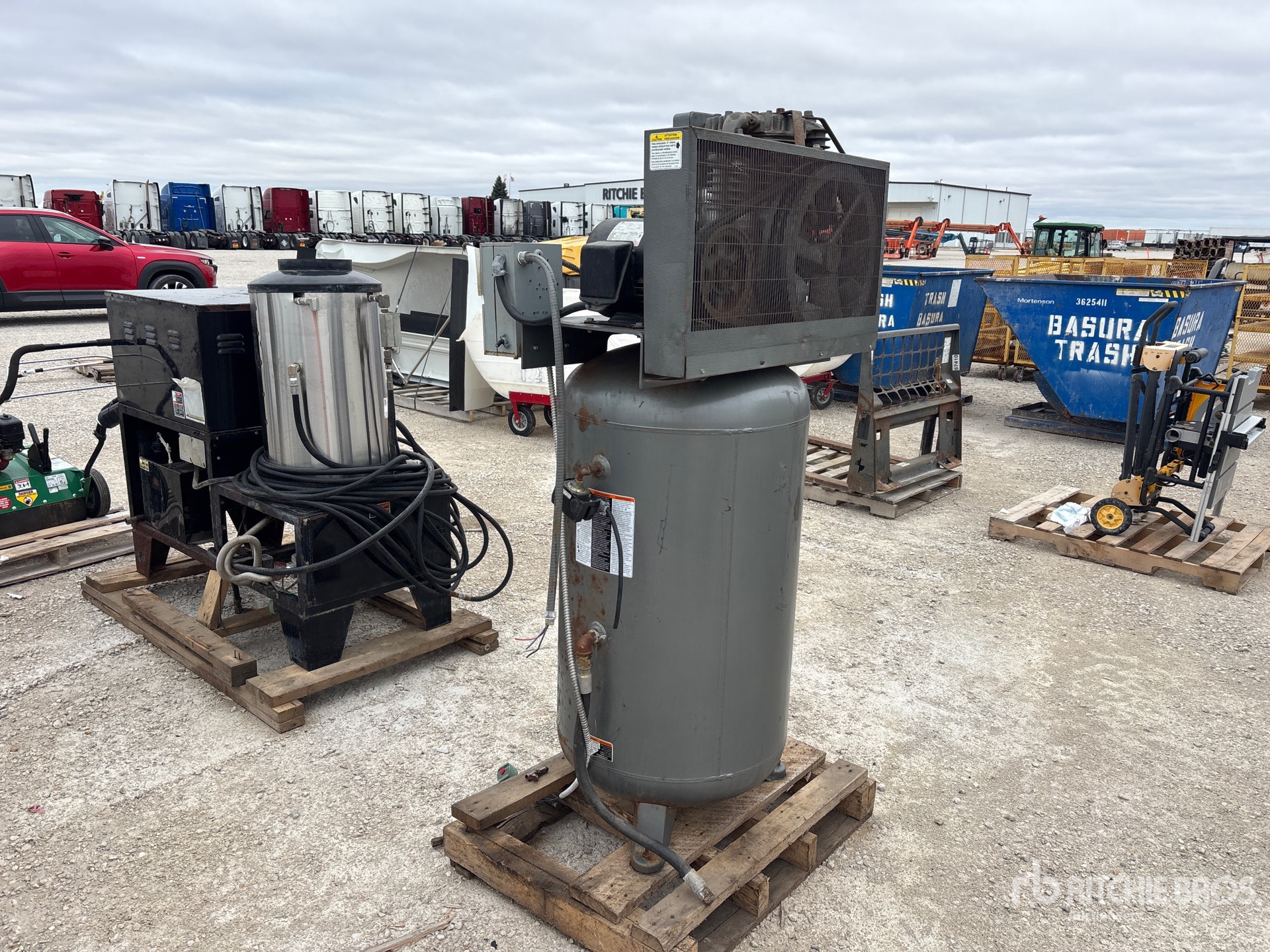 General Appearance with Imagen: esquina trasera derecha