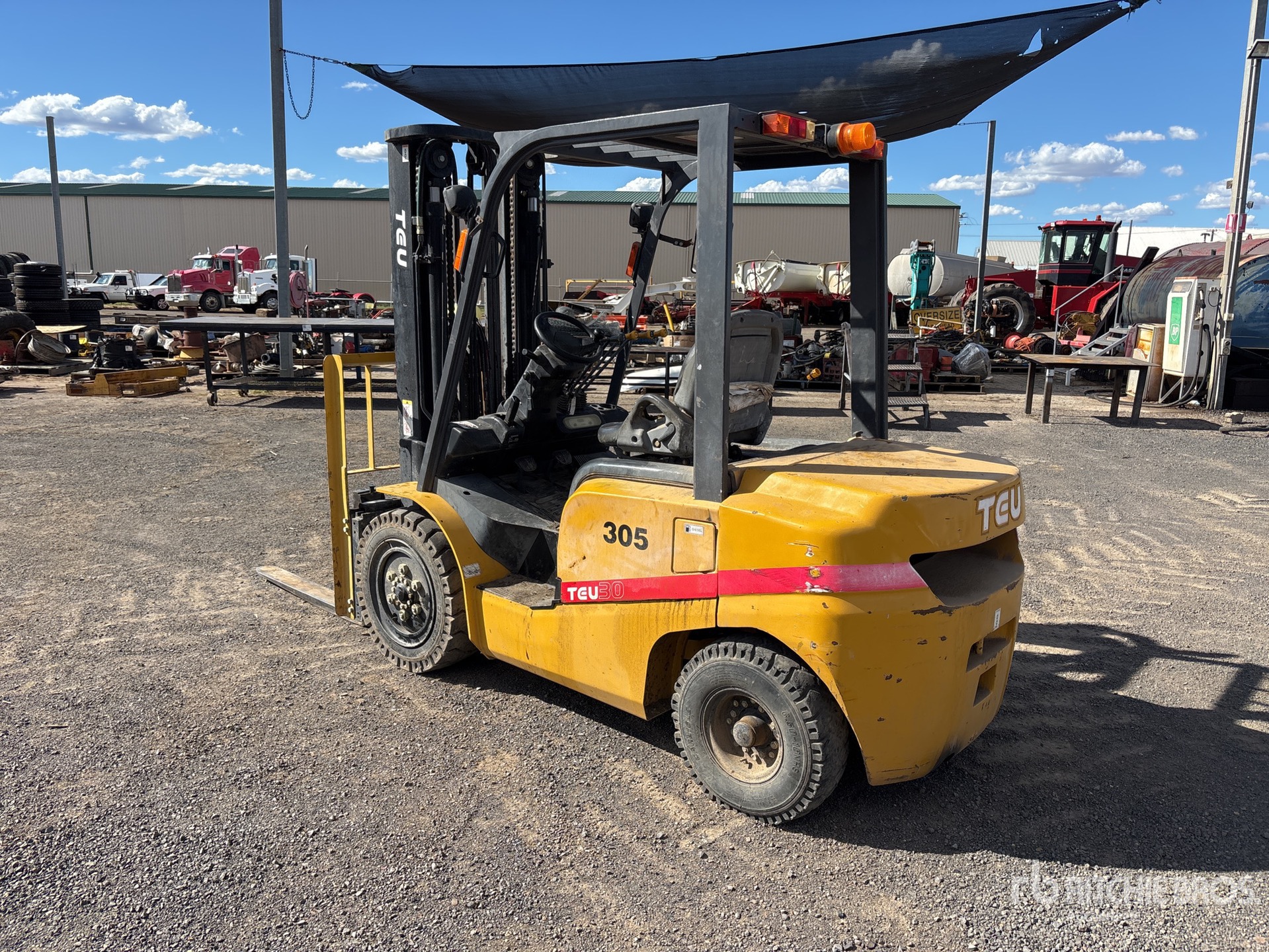 General Appearance with Picture, Left Rear Corner