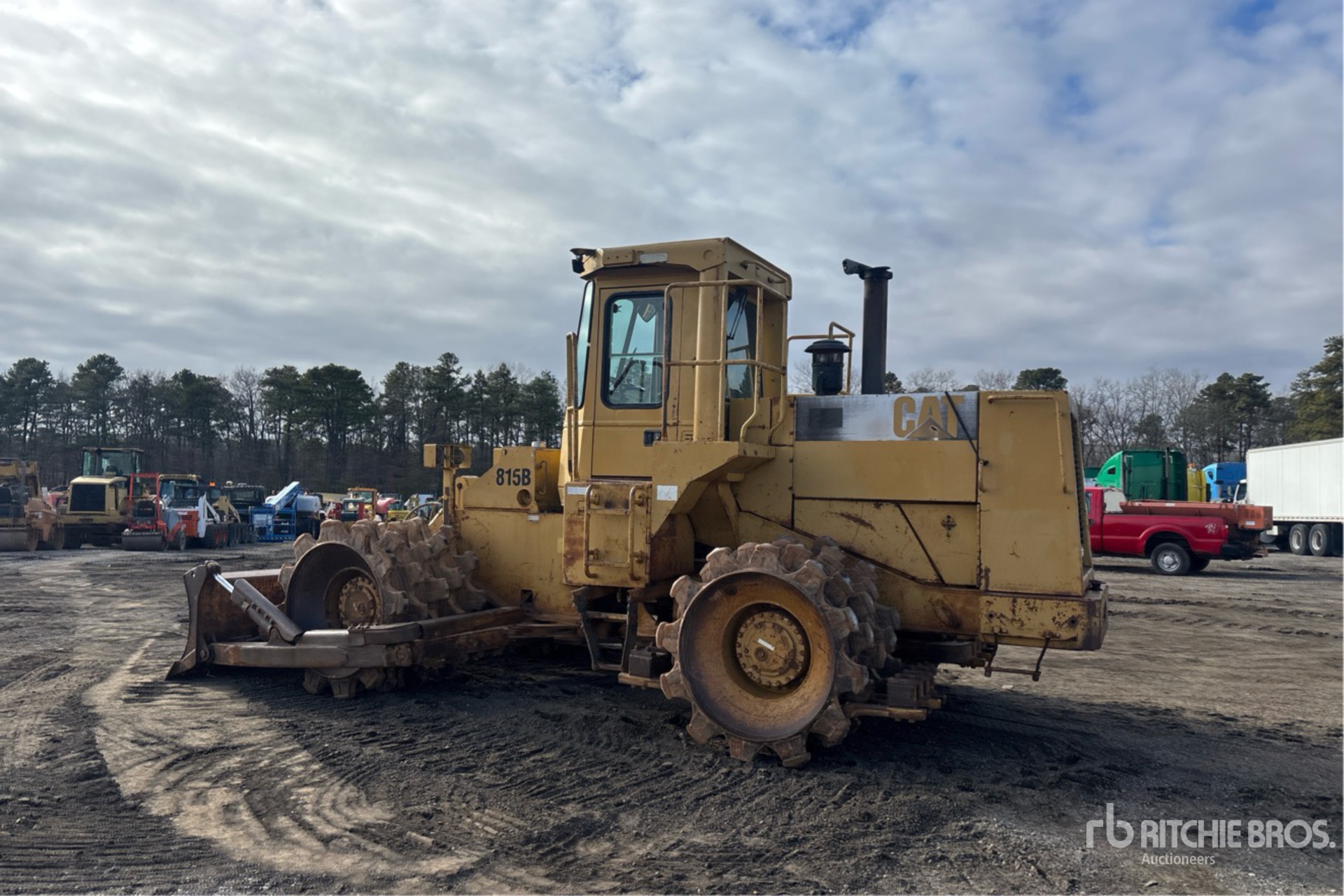 General Appearance with Imagen: esquina trasera izquierda