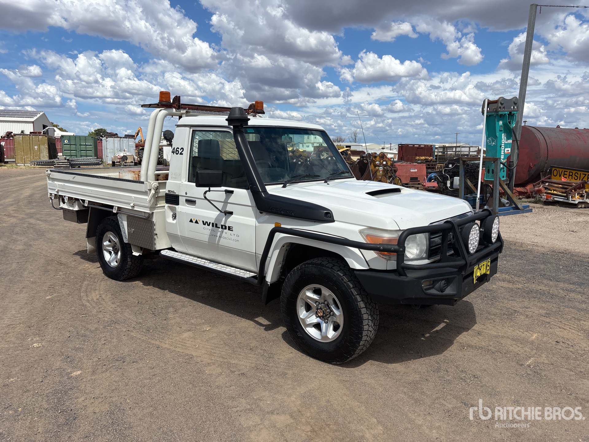 General Appearance with Picture, Left Front Corner