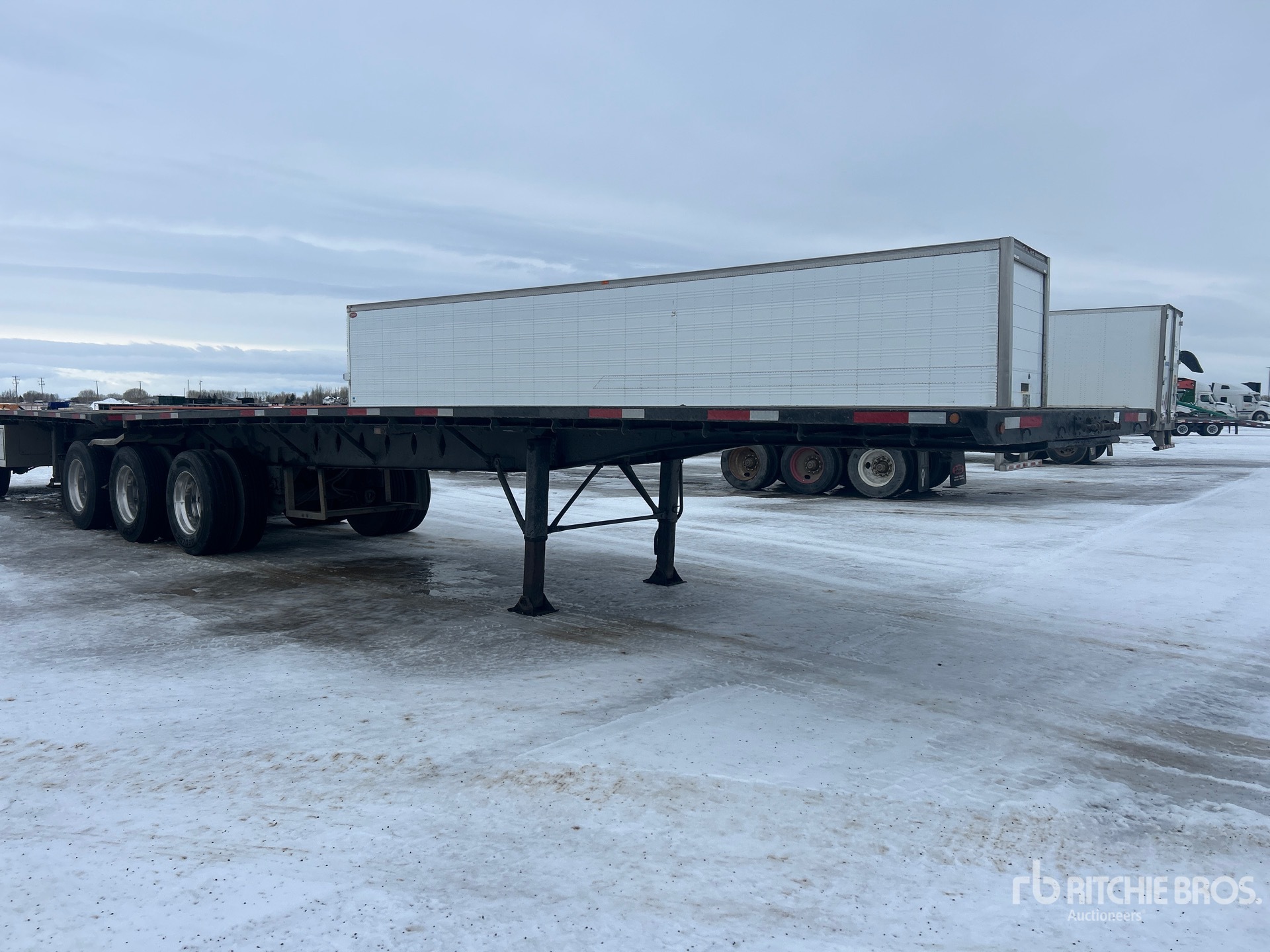 General Appearance with Foto, angolo anteriore destro