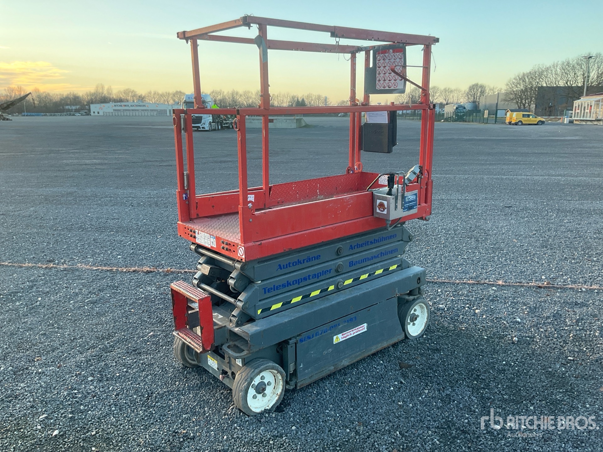 General Appearance with Picture, Left Front Corner